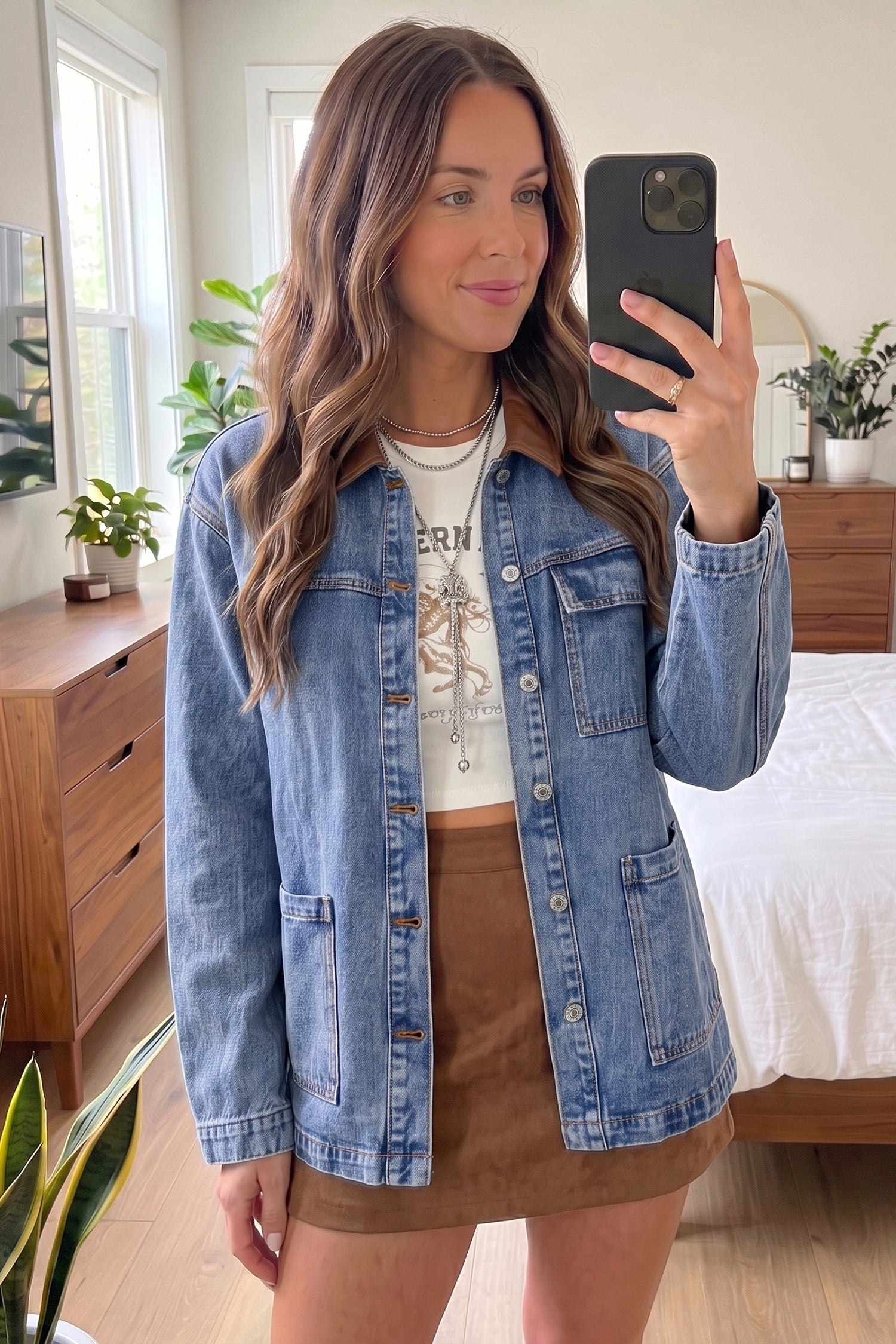 Patchwork Leather Collar Long-Sleeved Denim Jacket in Sky Blue