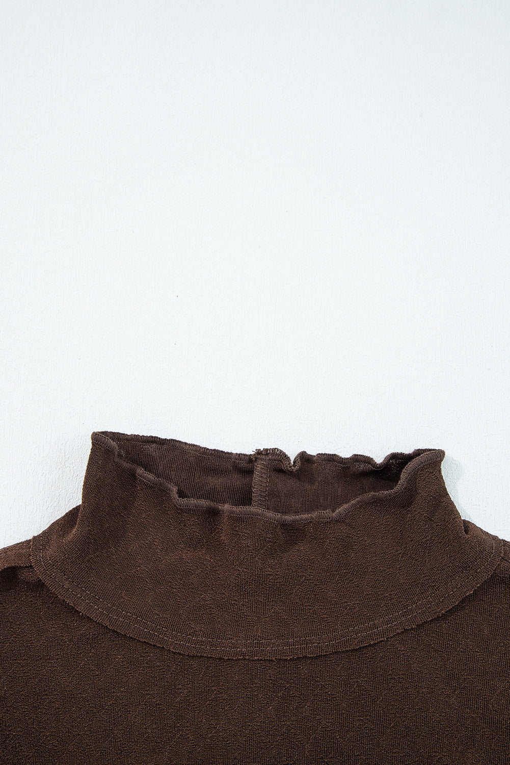 Trim Raw Lettuce Raw Seam Jacquard Long-Sleeved Top in Cinnamon