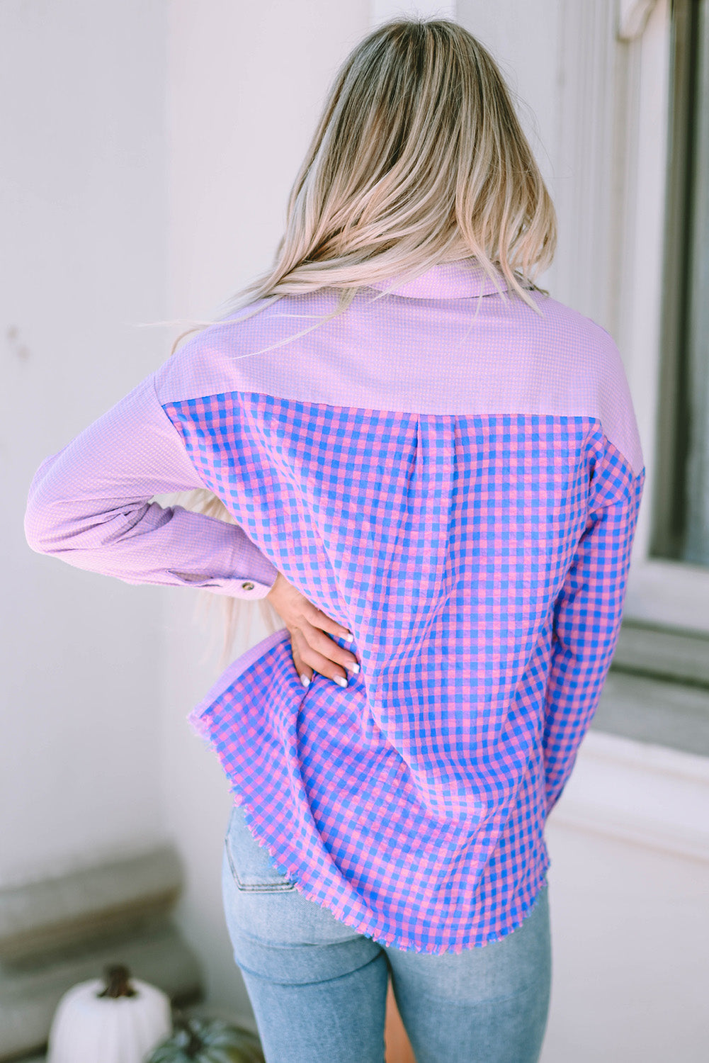 Chemise boutonnée à carreaux mélangés à manches longues et poche poitrine