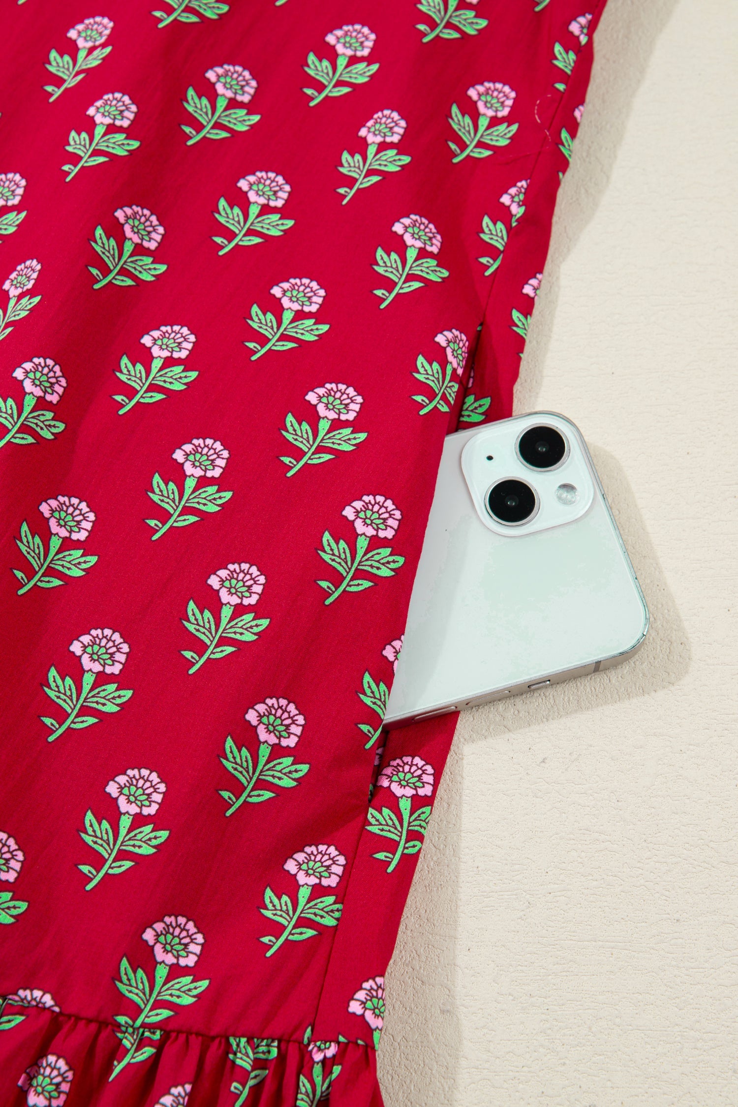 Floral-Print Contrasted V-Neck Mini Dress in Red