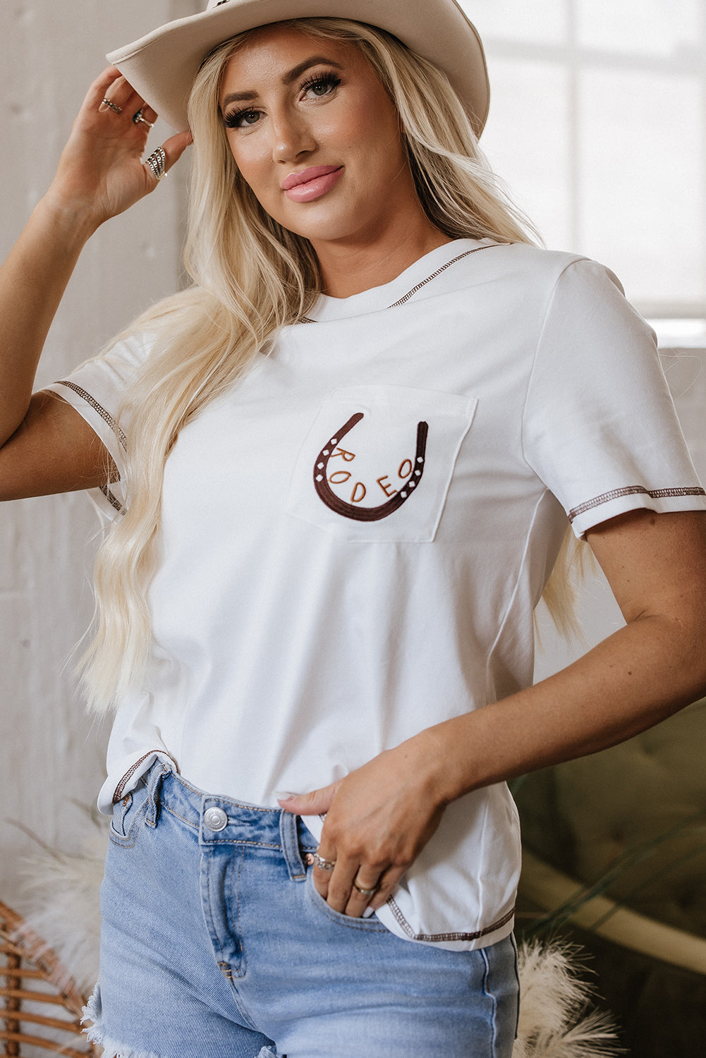 White RODEO Horseshoe Embroidered Patch Pocket T Shirth
