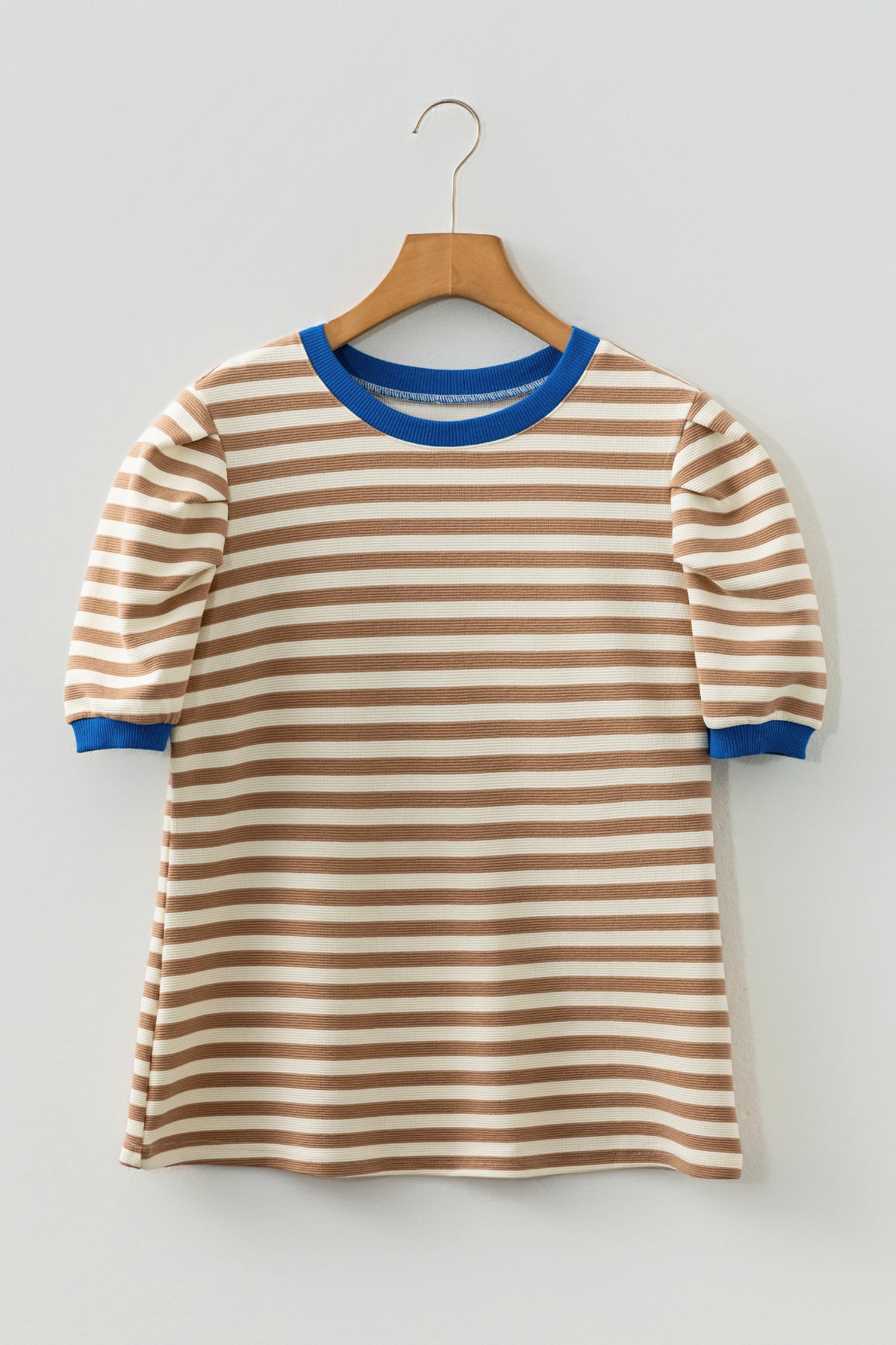 Puff Stripe Short Sleeve Round-Neck Tee in Brown