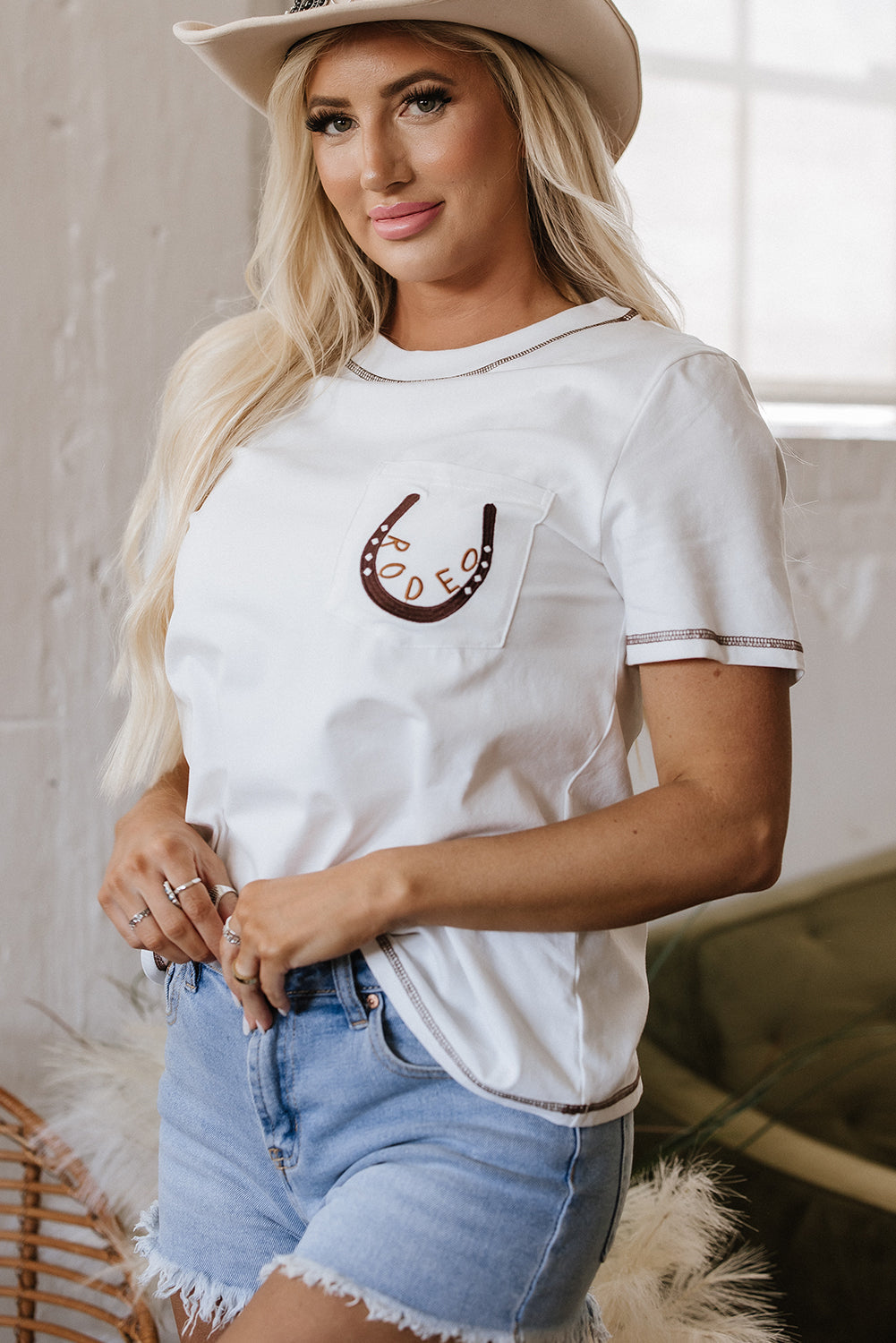 White RODEO Horseshoe Embroidered Patch Pocket T Shirth