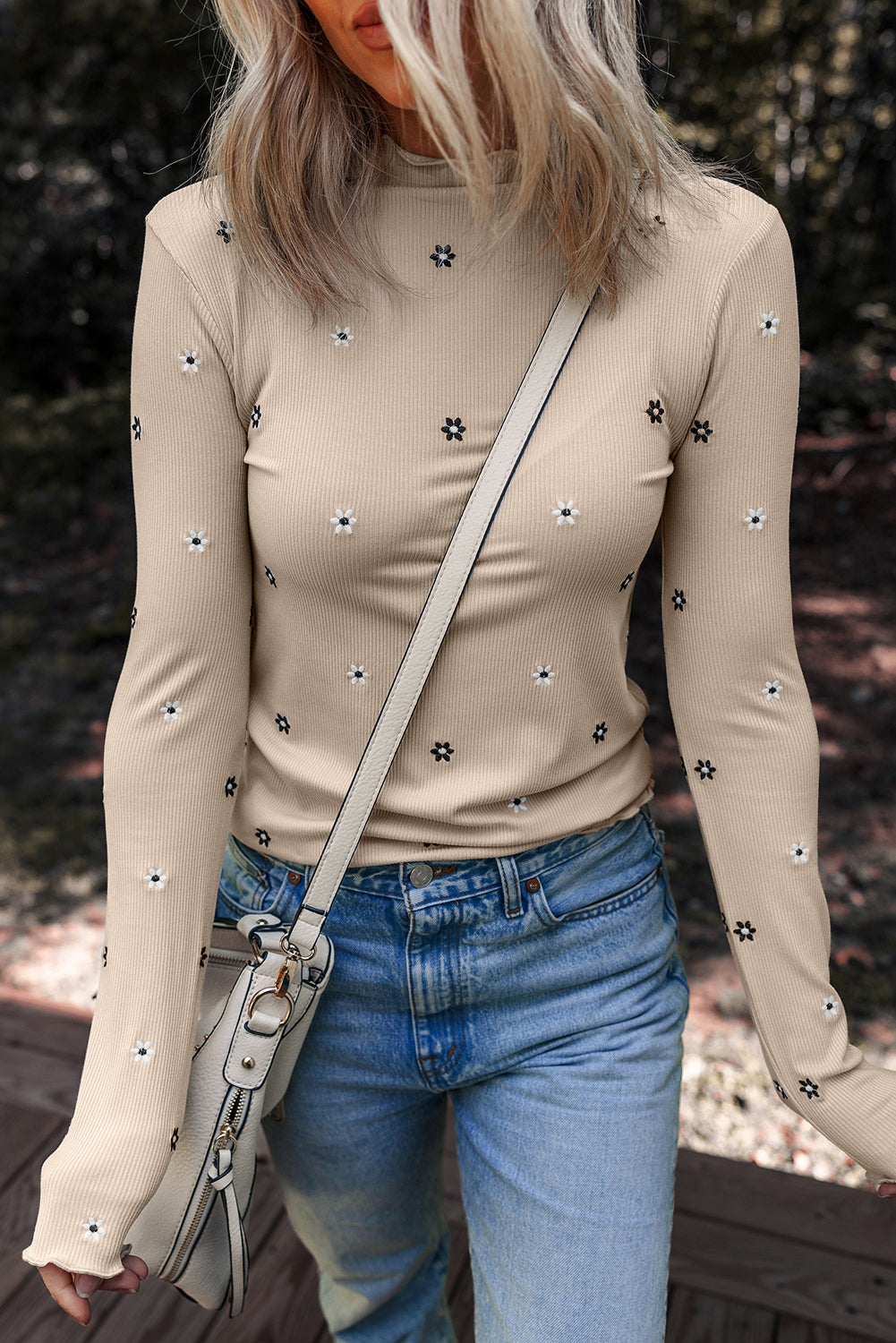 Floral Jet Stream Embroidered Detail Rib-Knit Long-Sleeved Top
