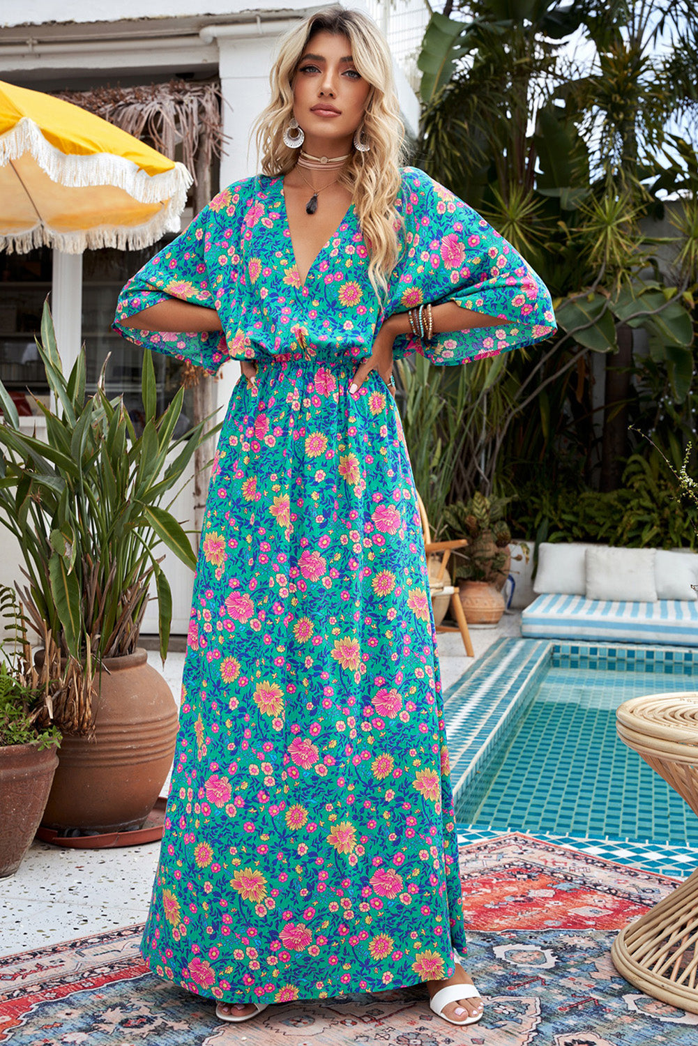 Robe longue florale style Boho vert à col en V profond