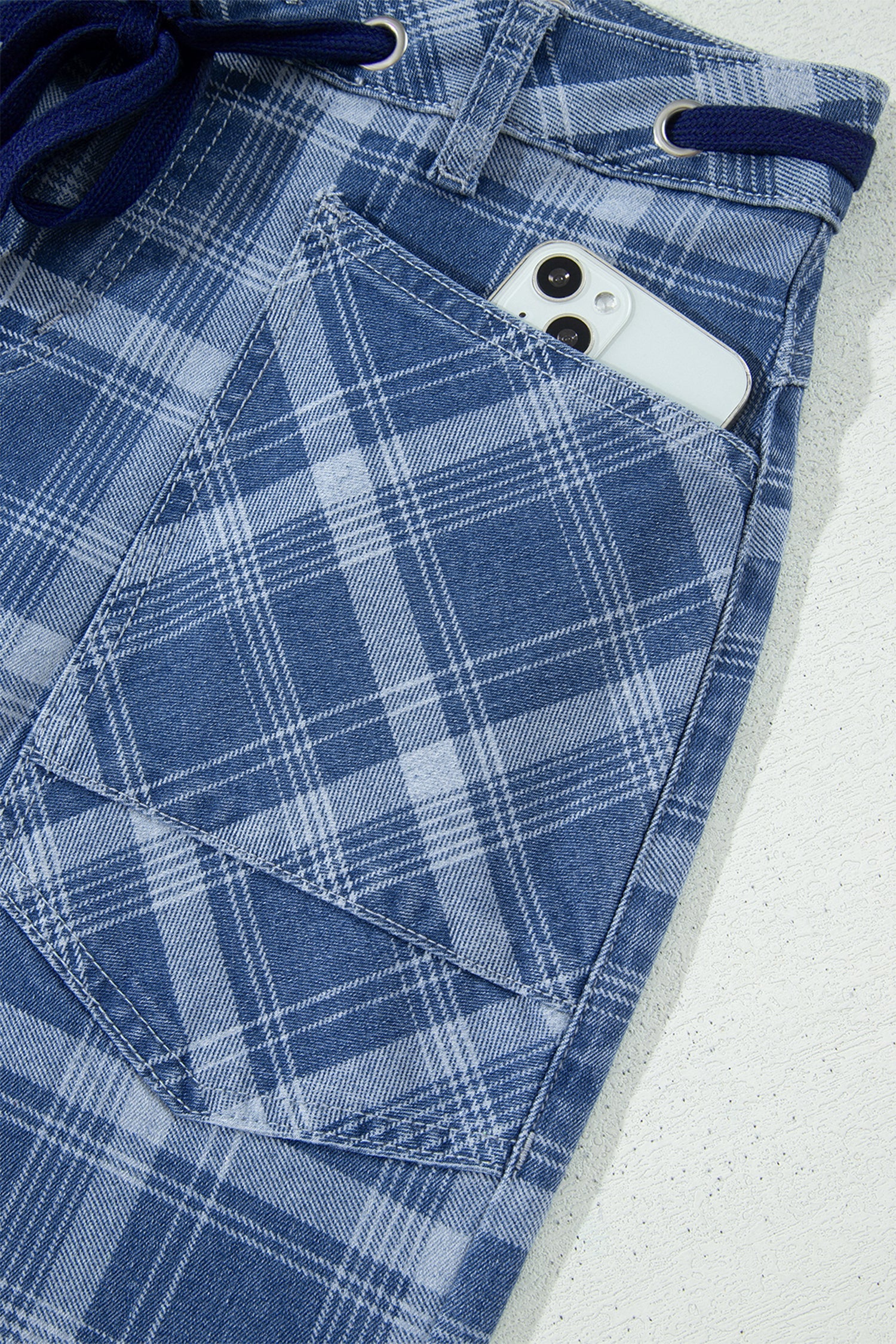 Denim Grommet Plaid Grommet Drawcord Waist Ankle-Length Jeans in Sky Blue