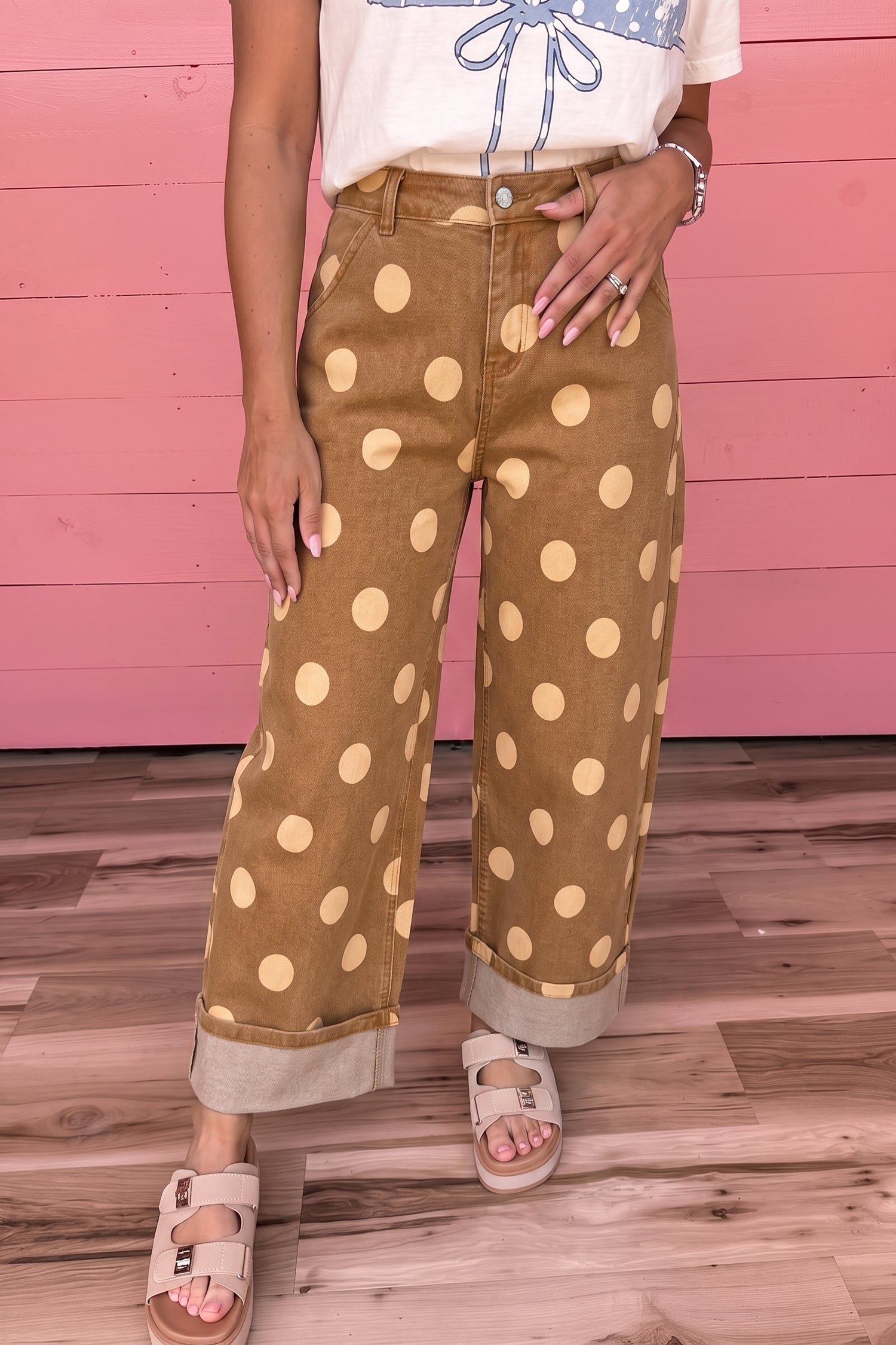 Ankle-Length Metal Polka-Dot Metal Button Everyday Jeans in Brown