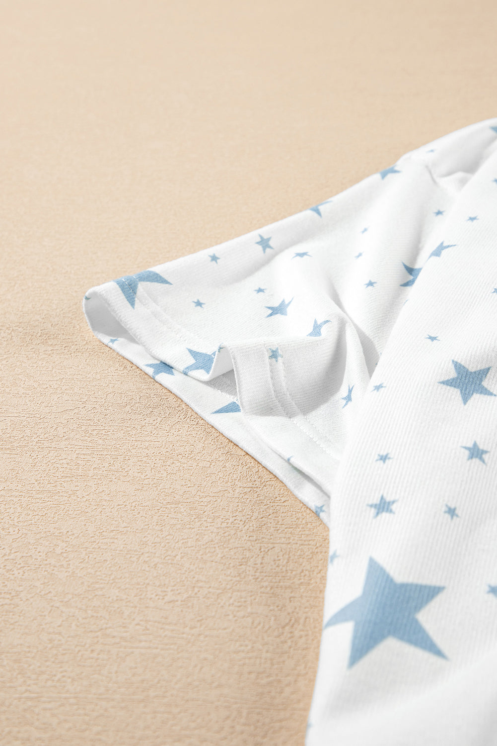 Stars Print Drop-Shoulder Roomy T Shirt with Slits