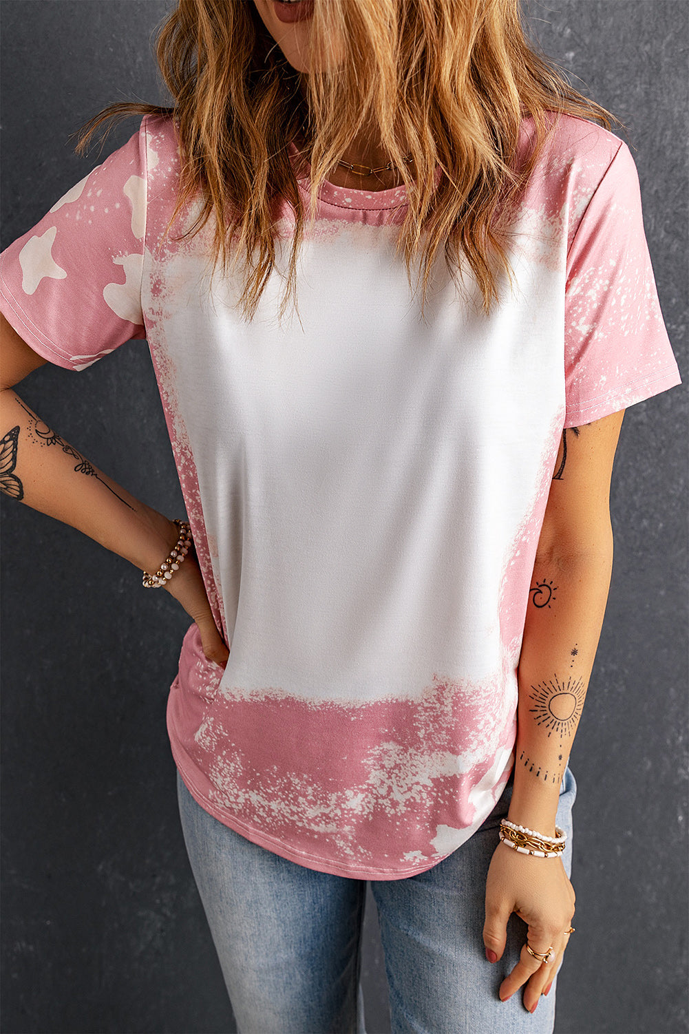 T-shirt à manches courtes blanchi de couleur tie-dye rose