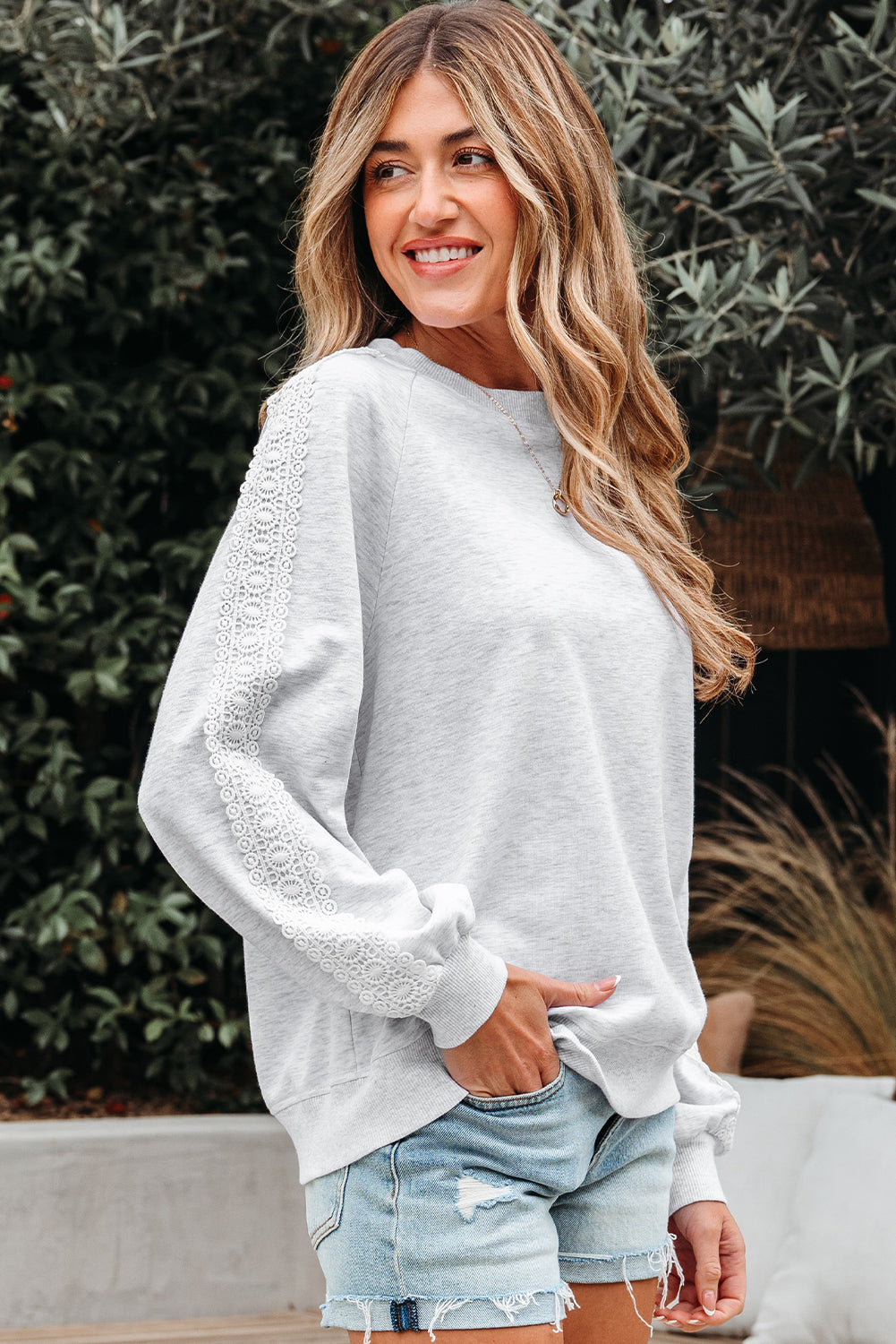 Lace Sleeve Patchwork Raglan Crew-Neck Sweatshirt