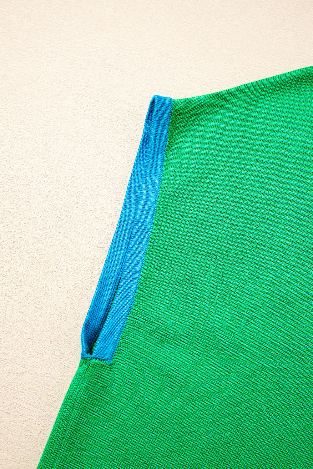 Contrast Short-Sleeved Trim Round-Neck Loose Knit Knit Top