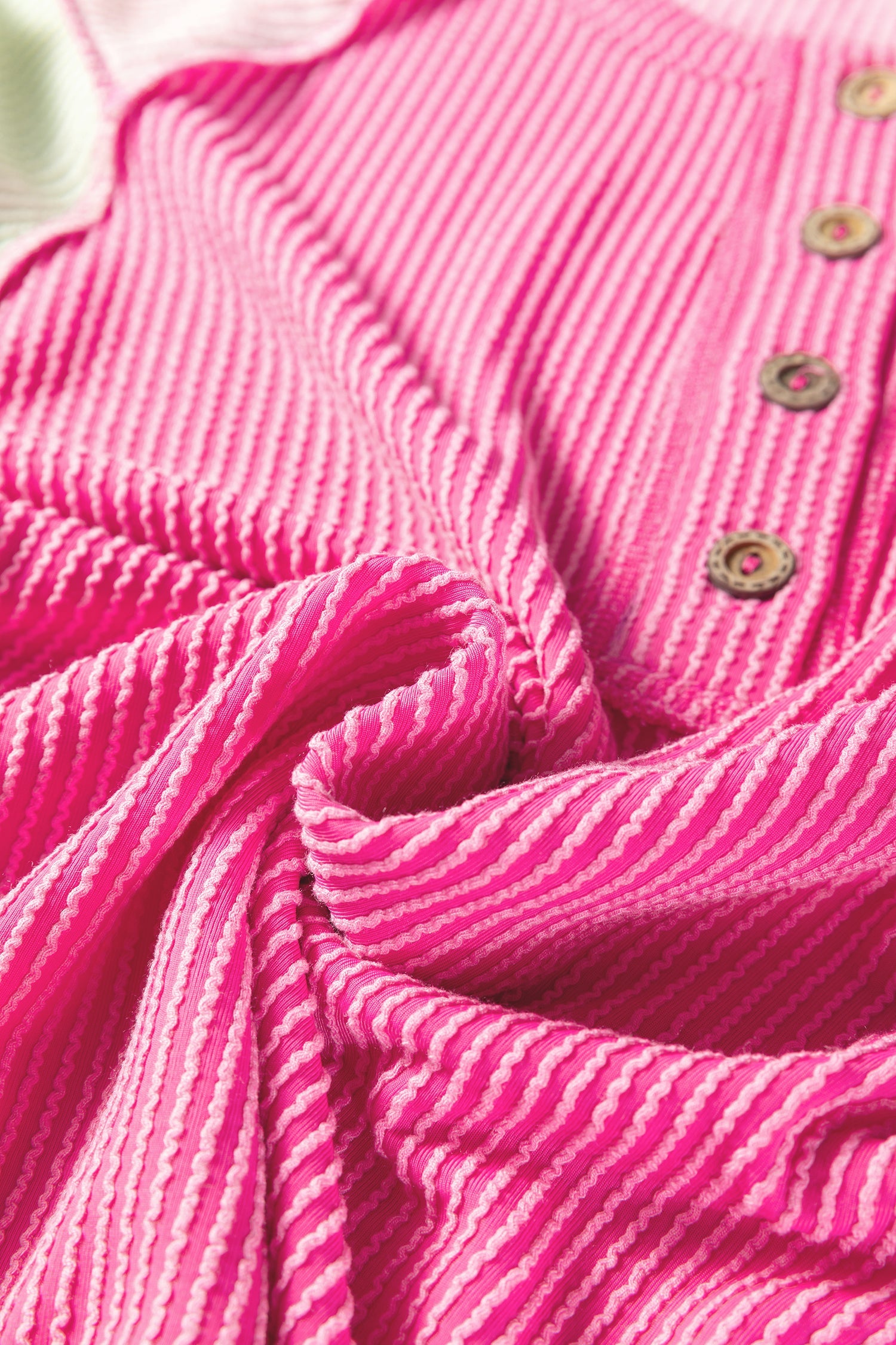 Colorblock Patchwork Henley Short-Sleeved T Shirt in Pink