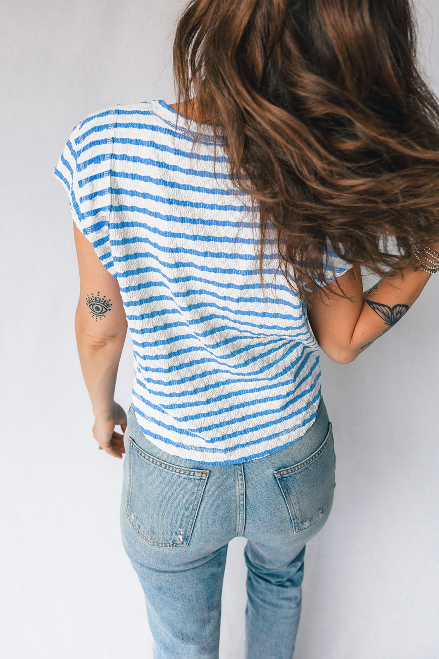 Stripe Textured Short-Sleeved Patchwork T Shirt in Blue