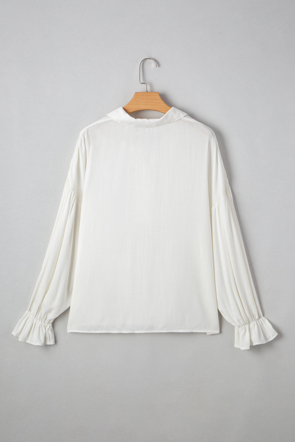 Elastic Cuffs Ruffle Cuffs Puffy Long-Sleeved Button Down Shirt in White
