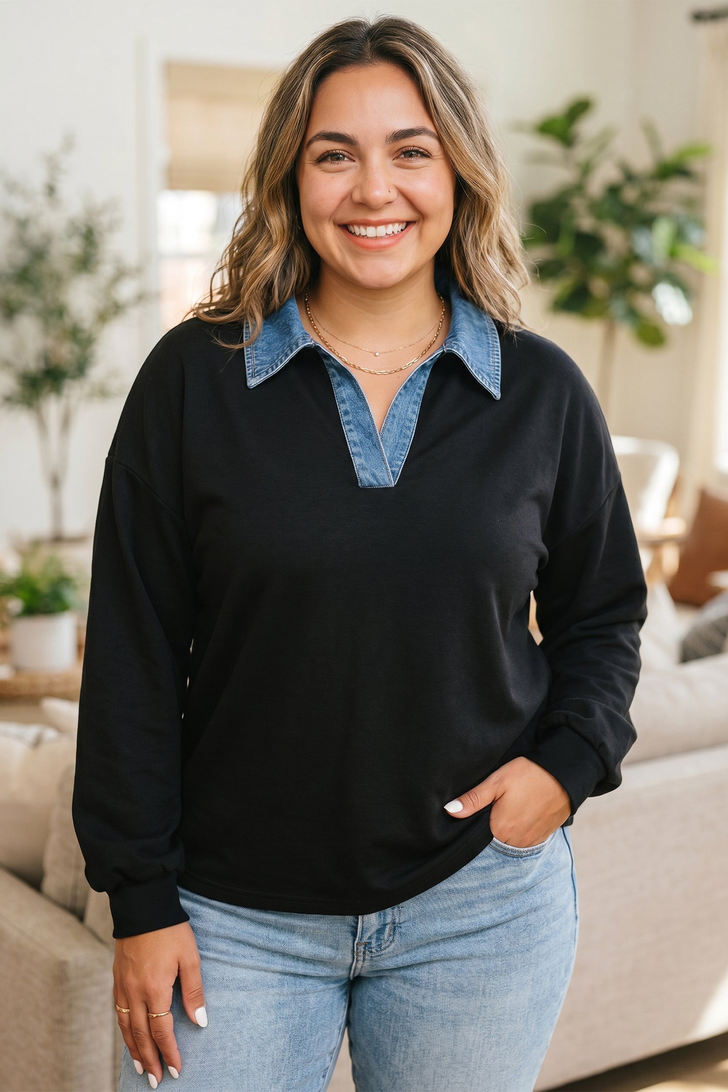 Solid V-Neck Tunic Shift Long-Sleeved Plus Size Blouse in Black