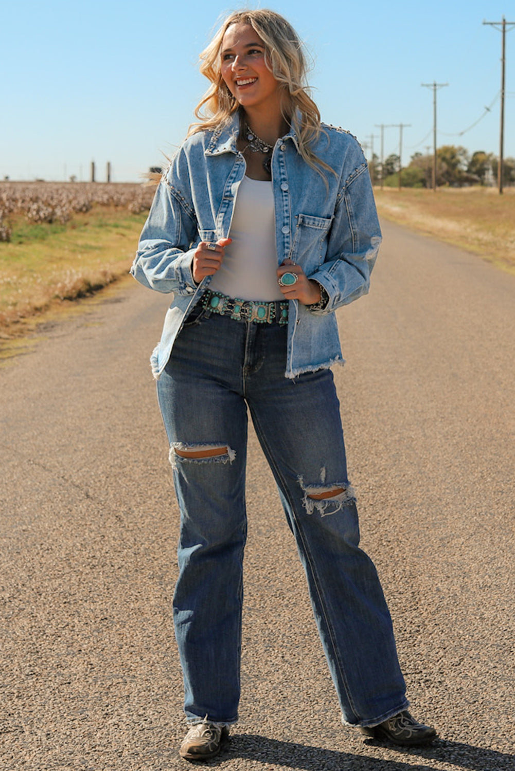 Veste en jean cloutée délavée à l'acide