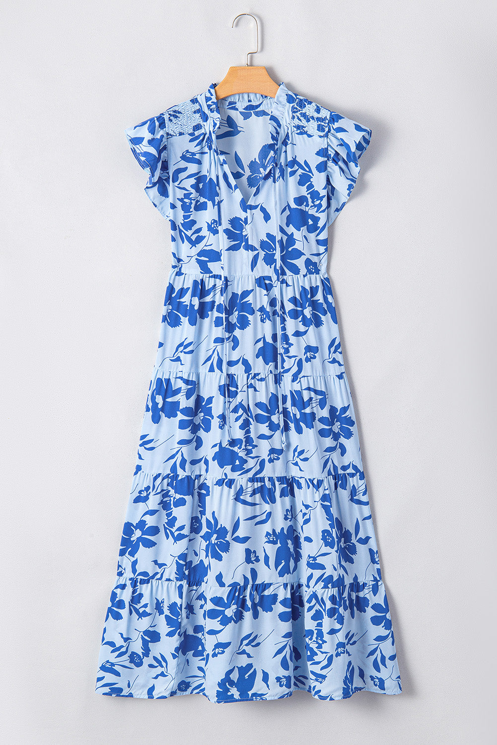Maxi Dress: Floral-Print Pattern Flutter-Sleeve