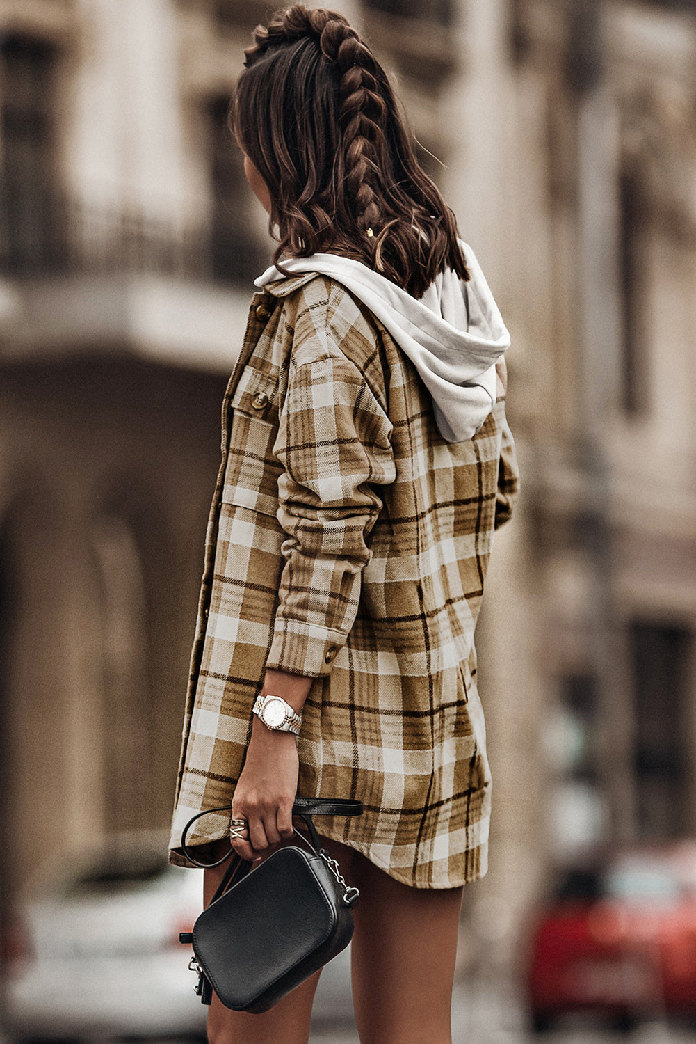 Veste à capuche et chemise à carreaux kaki