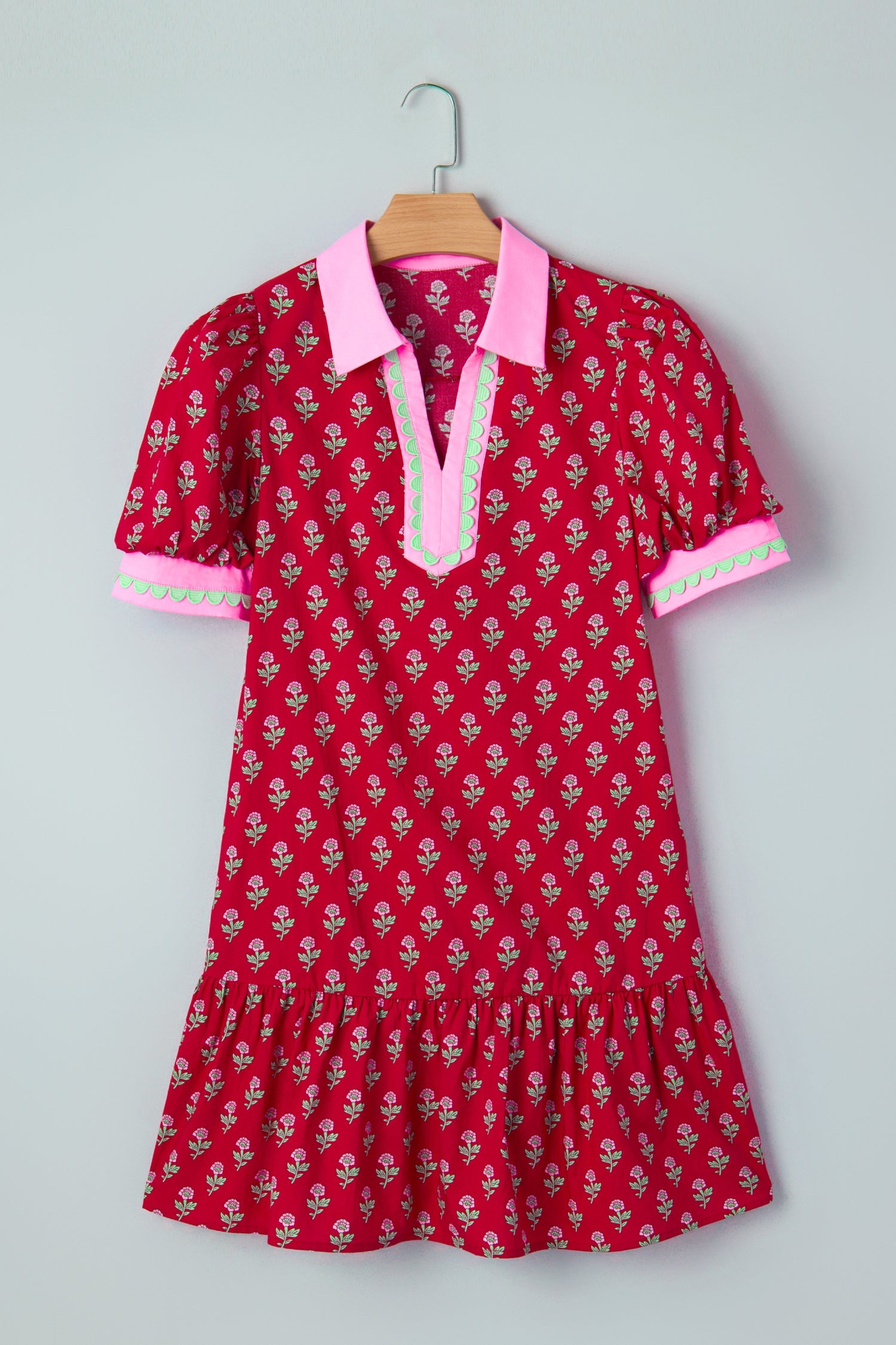 Floral-Print Contrasted V-Neck Mini Dress in Red