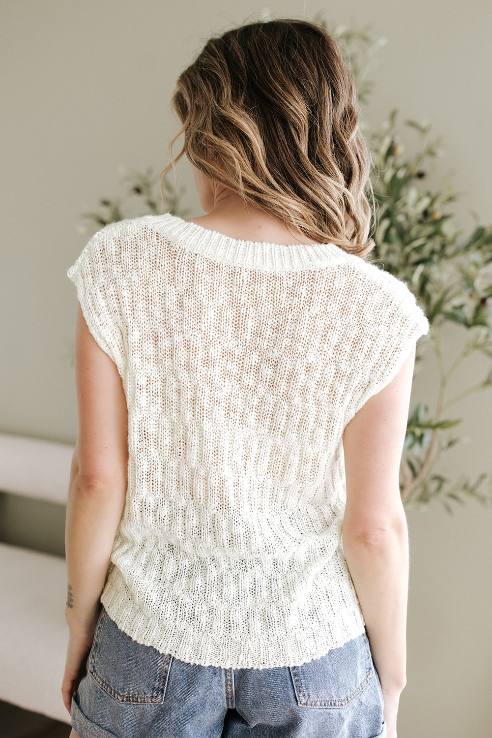 White Notched V Neck Short Sleeve Sweater