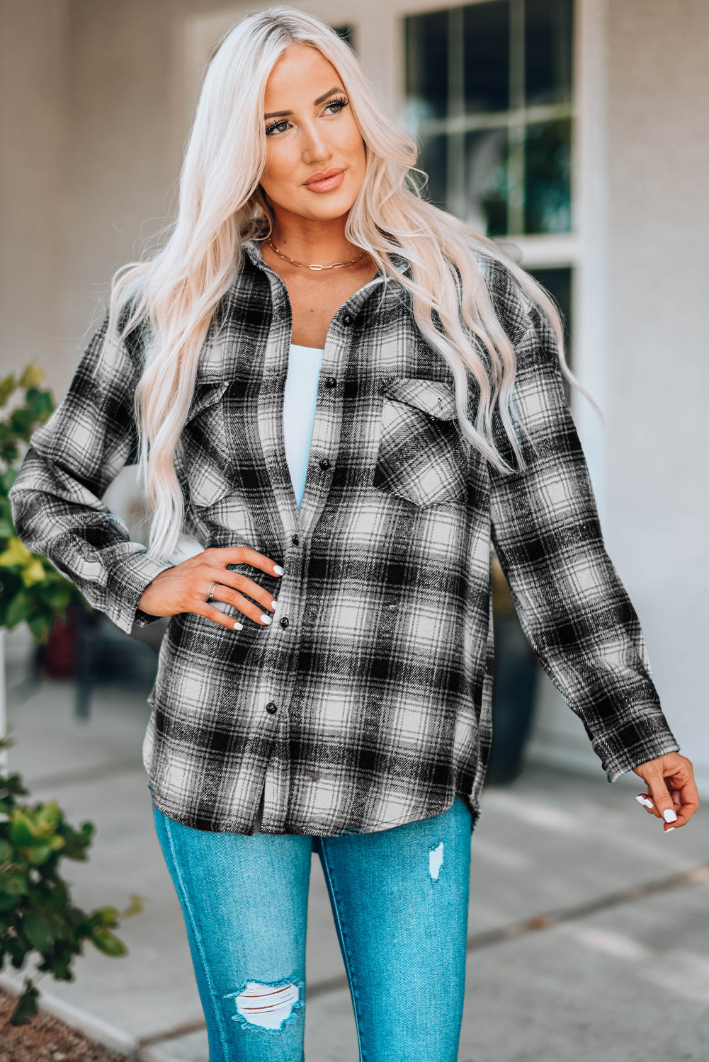 Women's Shacket Featuring Buttons Pocket-Detail Plaid
