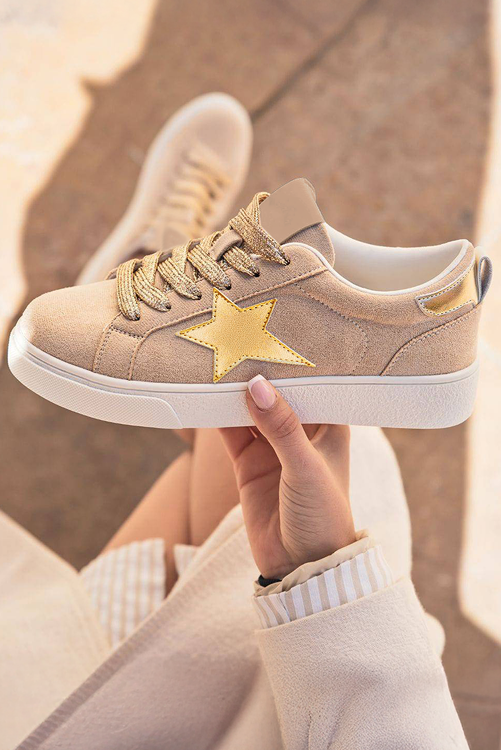 Star Glitter Patchwork Lace-up Sneakers Style