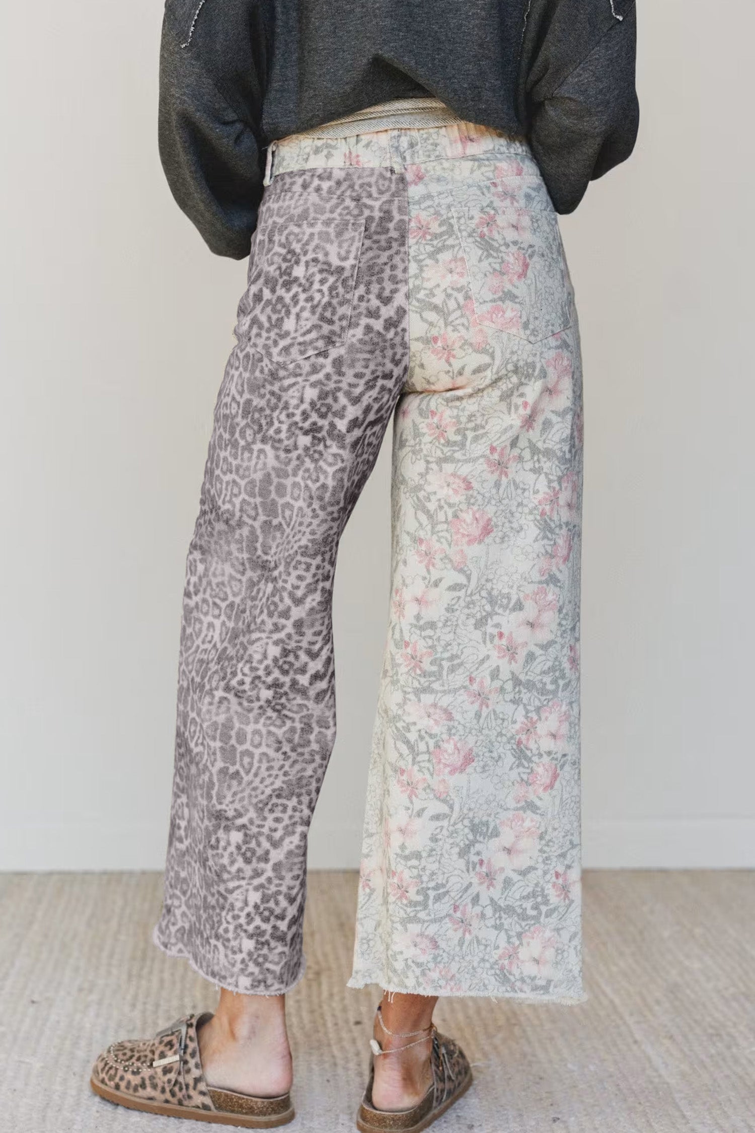 Retro Floral Leopard Contrast Patchwork Raw Hem Jeans in Multicolour