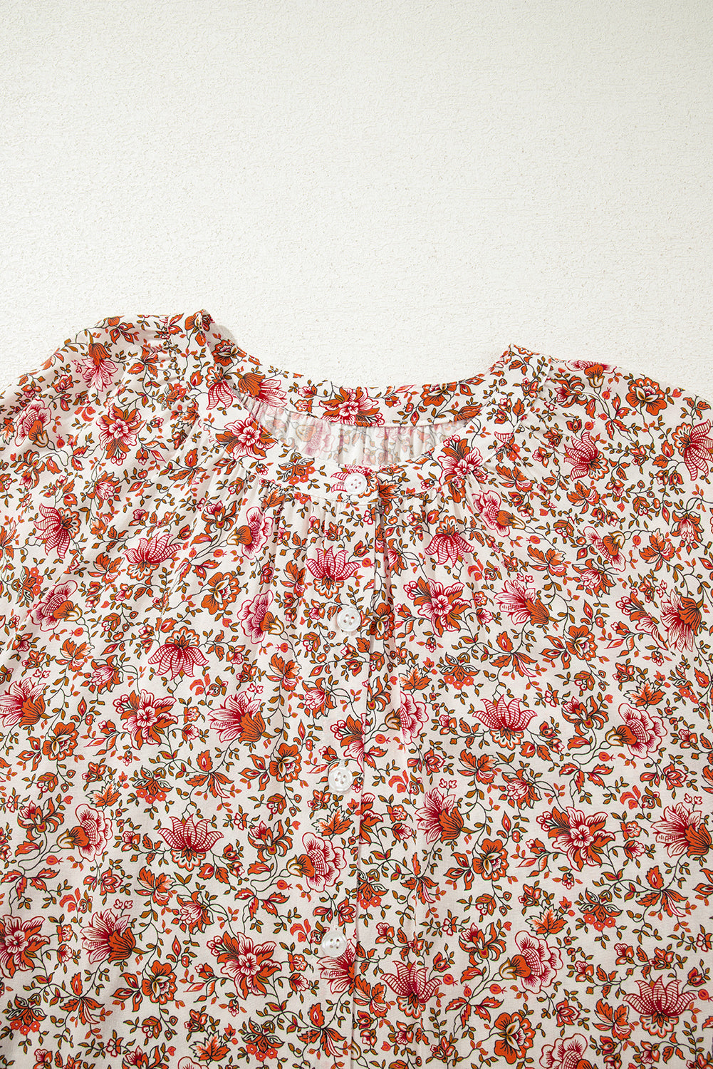 Floral-Print Notched Pleated Detail Neck Puff Sleeve Blouse
