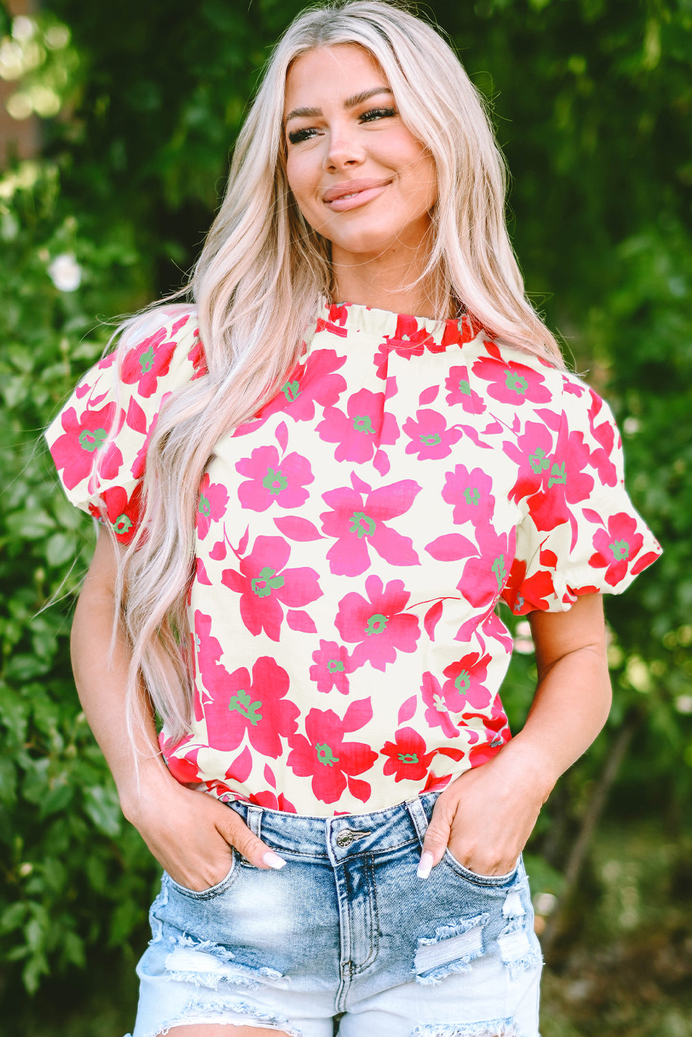 Blouse Fleurie À Manches Bouffantes Et Encolure À Volants