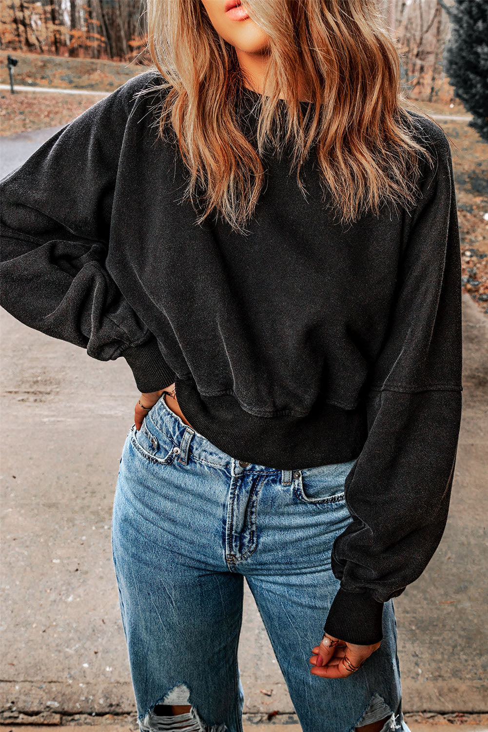 Sweat-shirt en forme de V à dos ouvert et délavé à l'acide