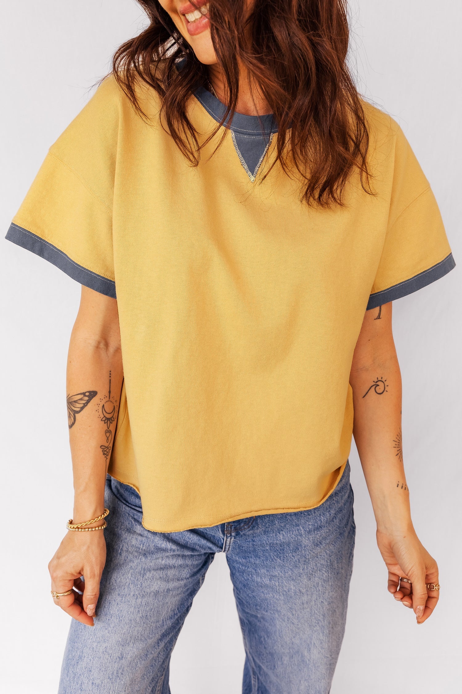 Contrast Trim Raw Hemline Short-Sleeved Loose Top