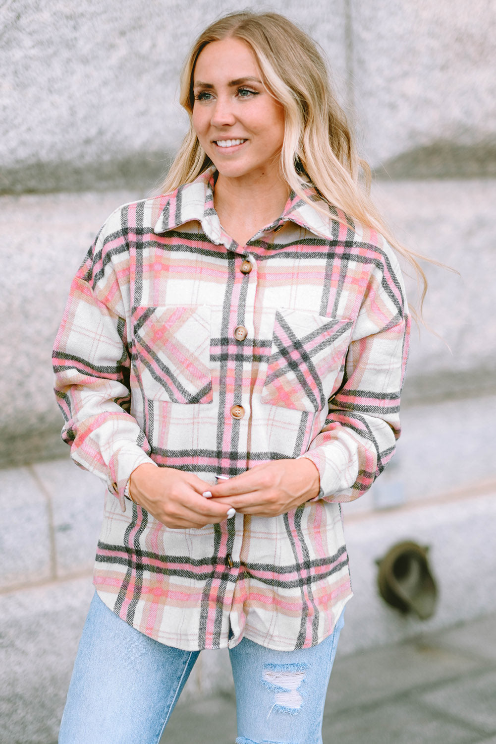 Veste à carreaux rose boutonnée avec poche poitrine sur le devant