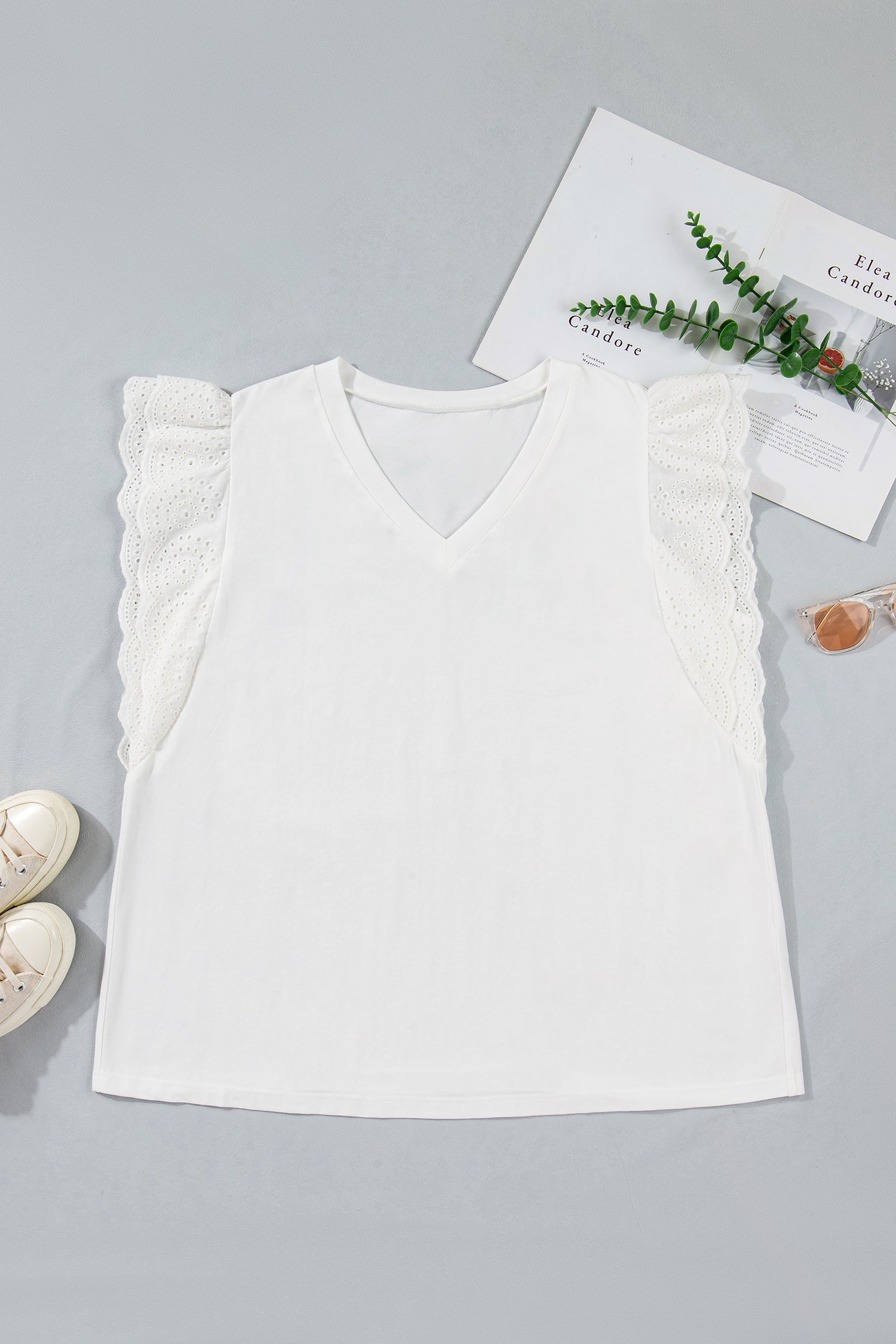 Eyelet Crochet Splicing Short-Sleeved Plus Size Tee in White