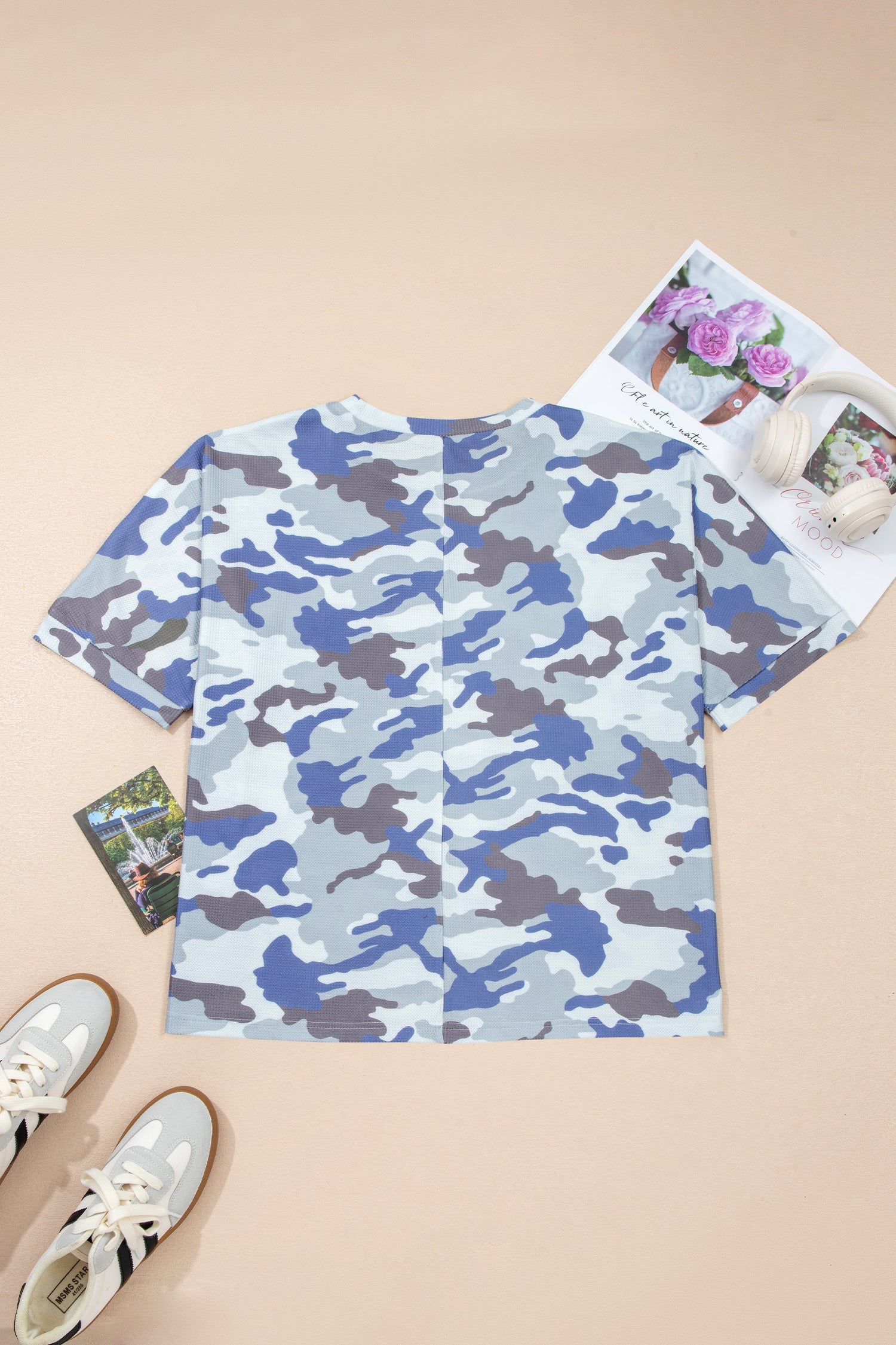 Plus Size Camouflage Print Textured Everyday Tee in Gray