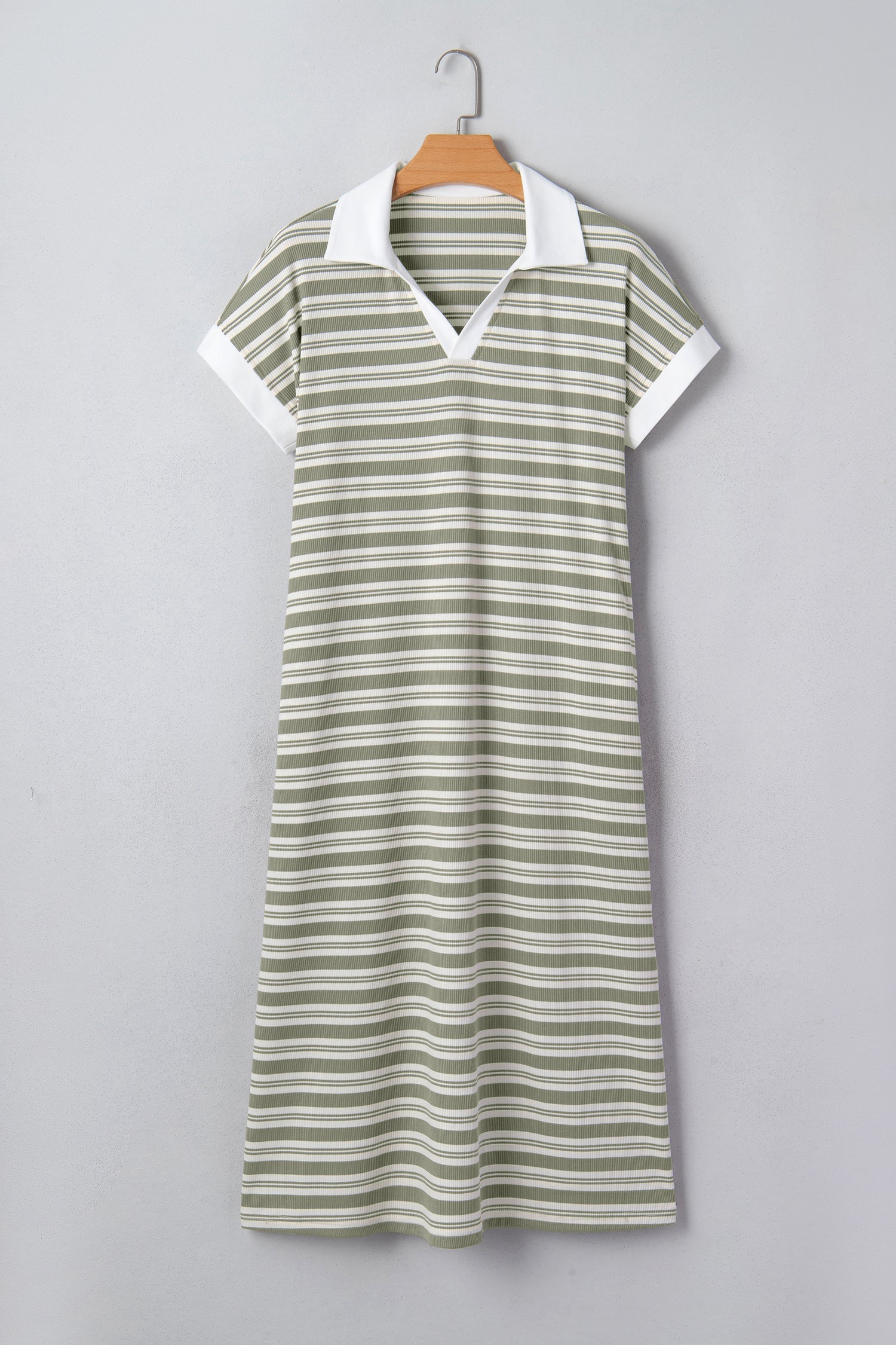 T Stripe Short-Sleeved Shirt Midi Dress Featuring Pockets in Green