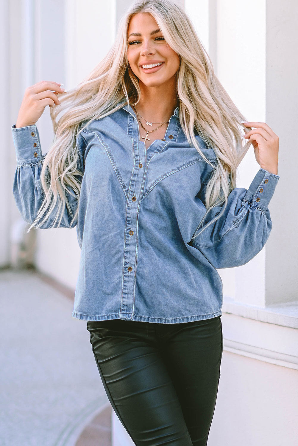 Chemise En Jean À Manches Bouffantes Et Coutures En Forme De V