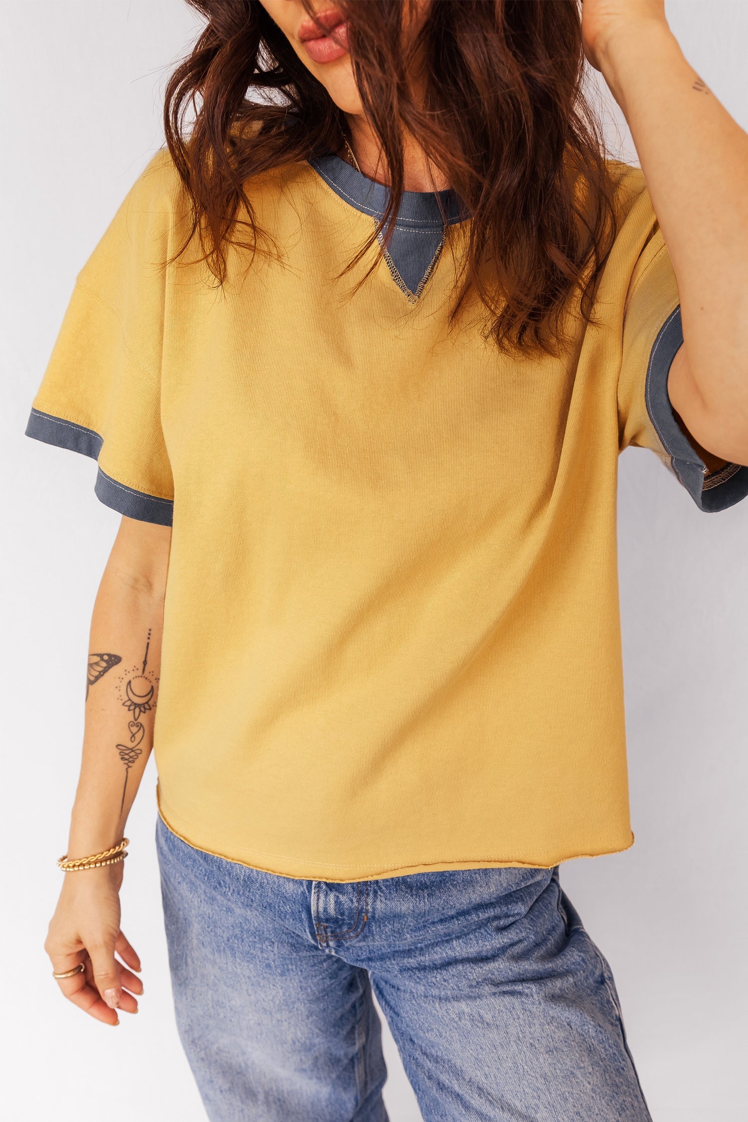 Contrast Trim Raw Hemline Short-Sleeved Loose Top