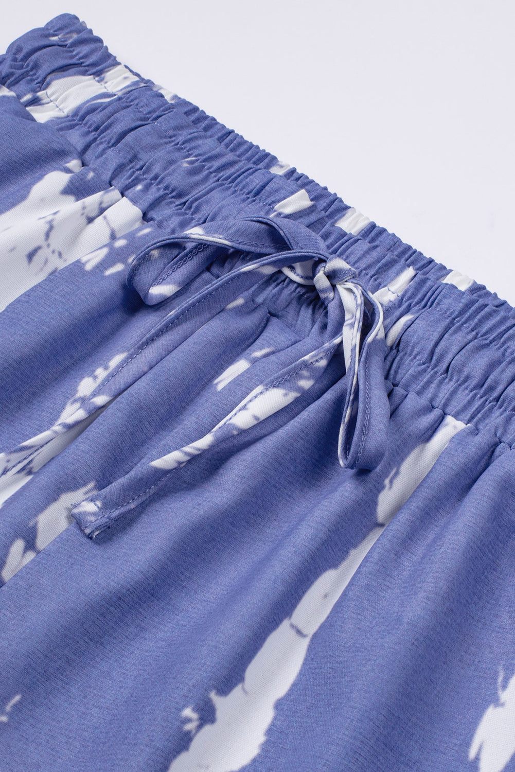 Women's Drawcord Everyday Blue White Tie Dye Shorts