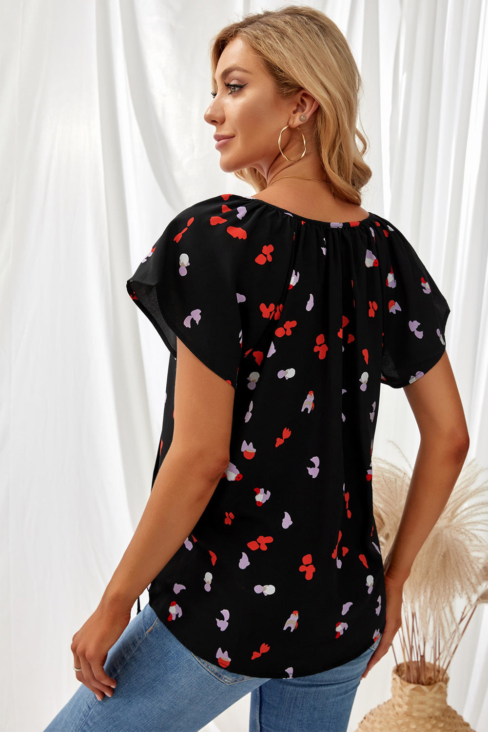 Women's Blouse with Black V-neck Short-Sleeve Floral-Print Print Fantasy Fluttering
