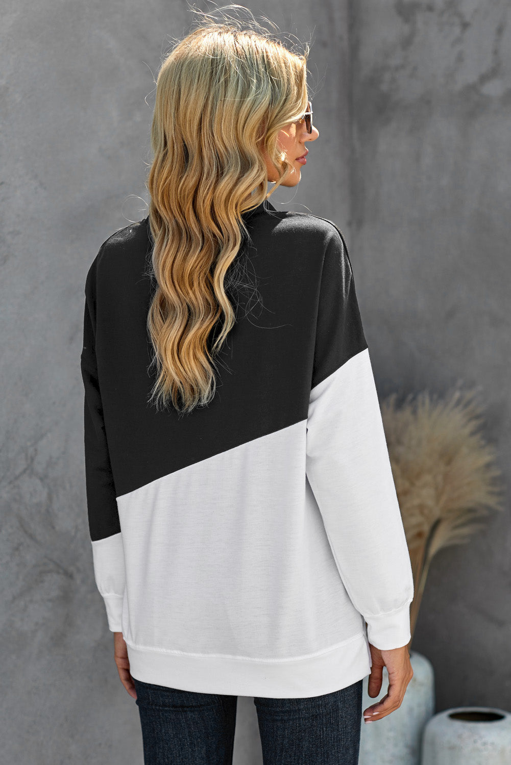 Women's Sleeve Black White Patchwork Dropped Shoulder Sweatshirt