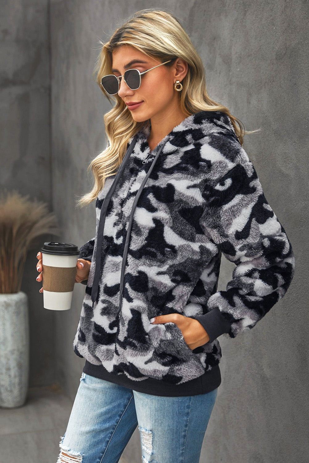 Women's Hoodie with Winter Women's Gray Camouflage-Print Warm Furry Pullover