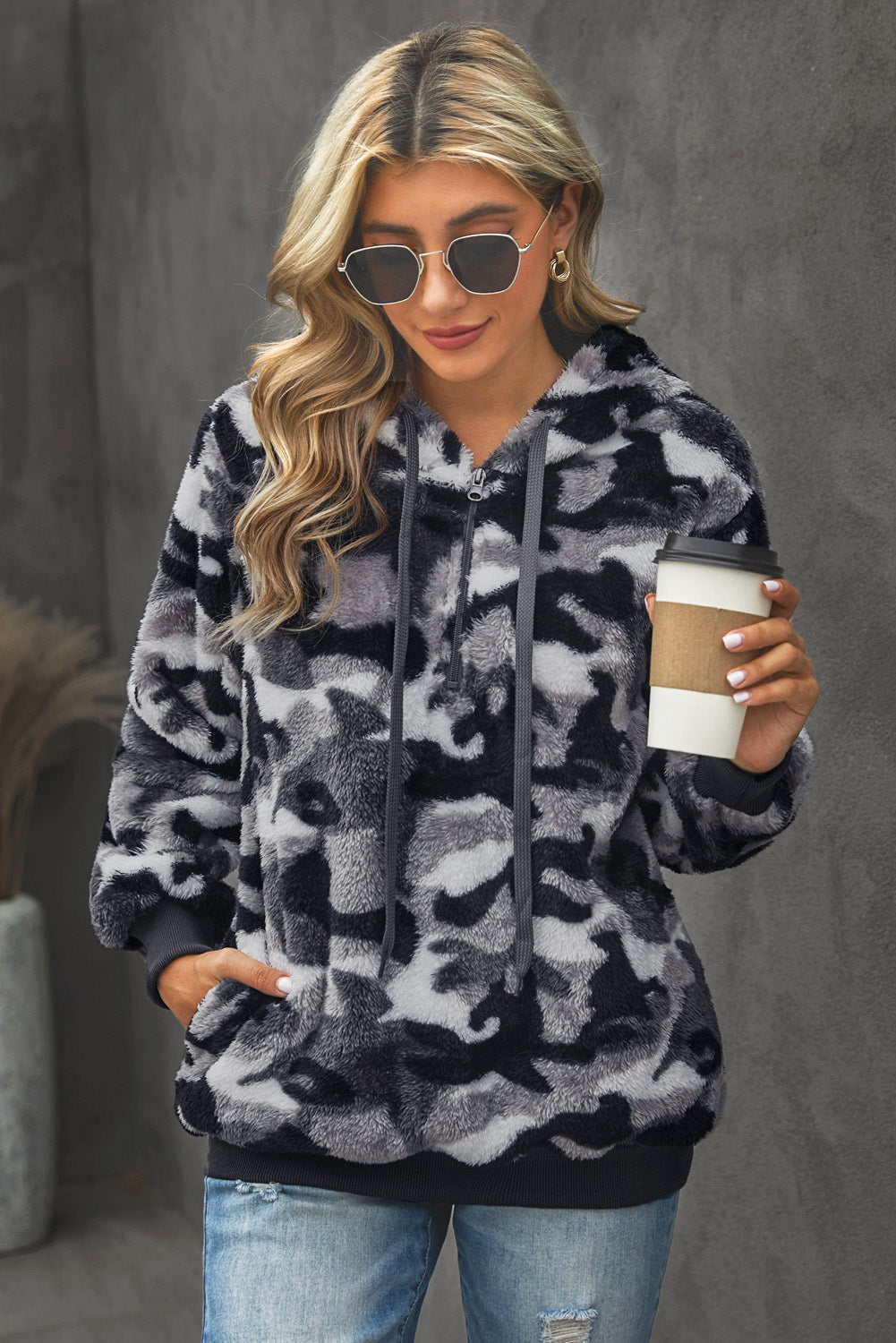 Women's Hoodie with Winter Women's Gray Camouflage-Print Warm Furry Pullover