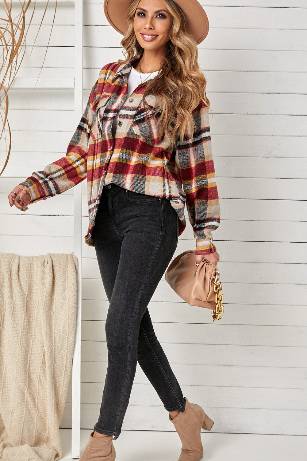 Women's Shacket Featuring Pocket-Detail Shirt Plaid Print
