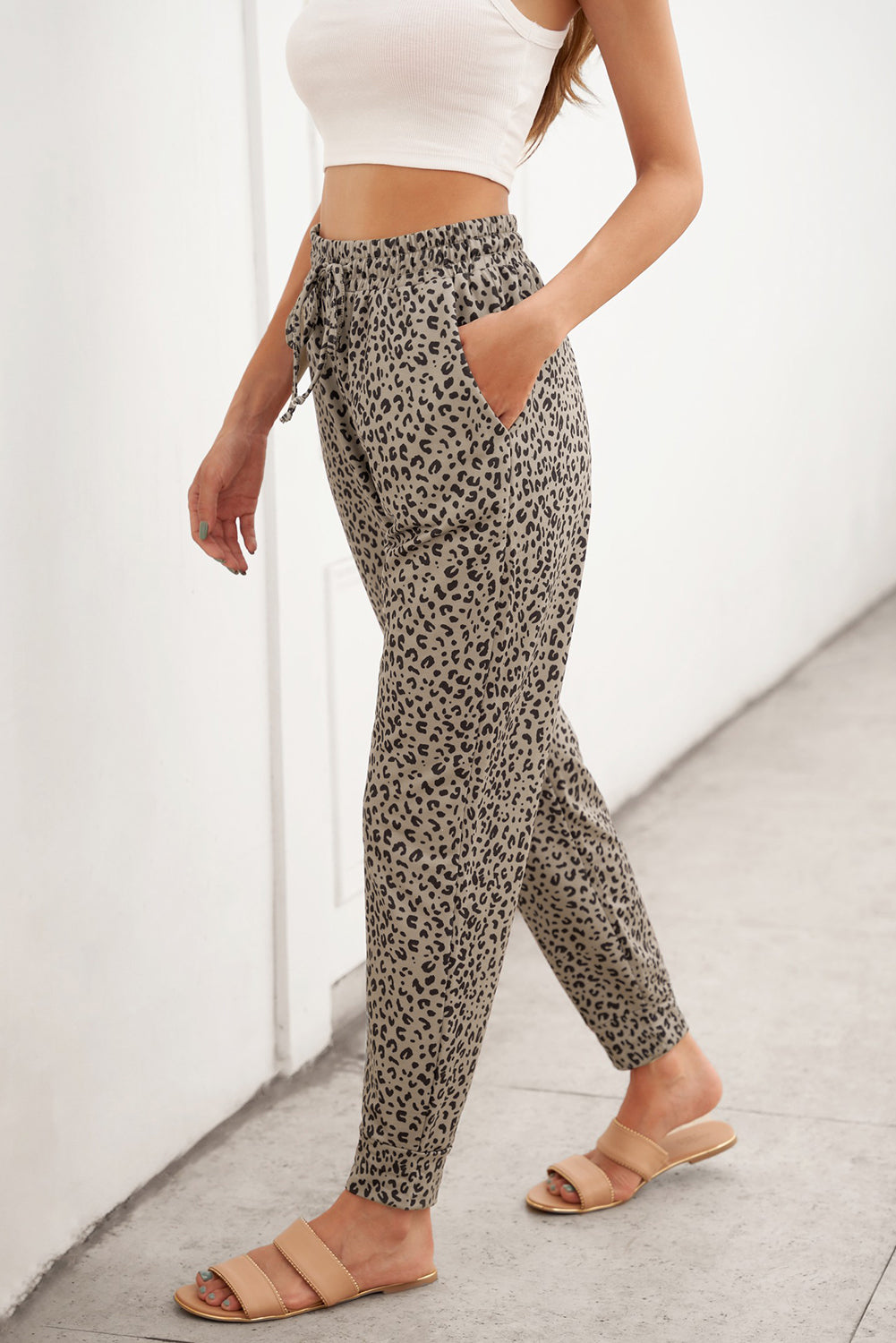 Women's Women Everyday Khaki Breezy Leopard-Print Joggers