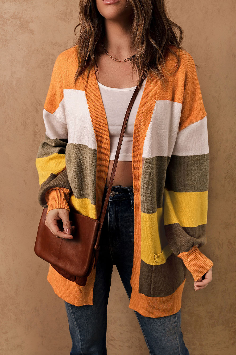 Cardigan color block ouvert avec poches sur le devant