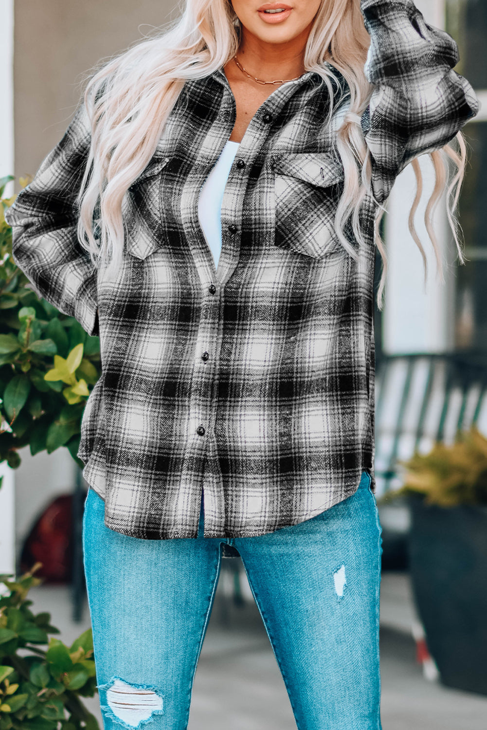 Women's Shacket Featuring Buttons Pocket-Detail Plaid