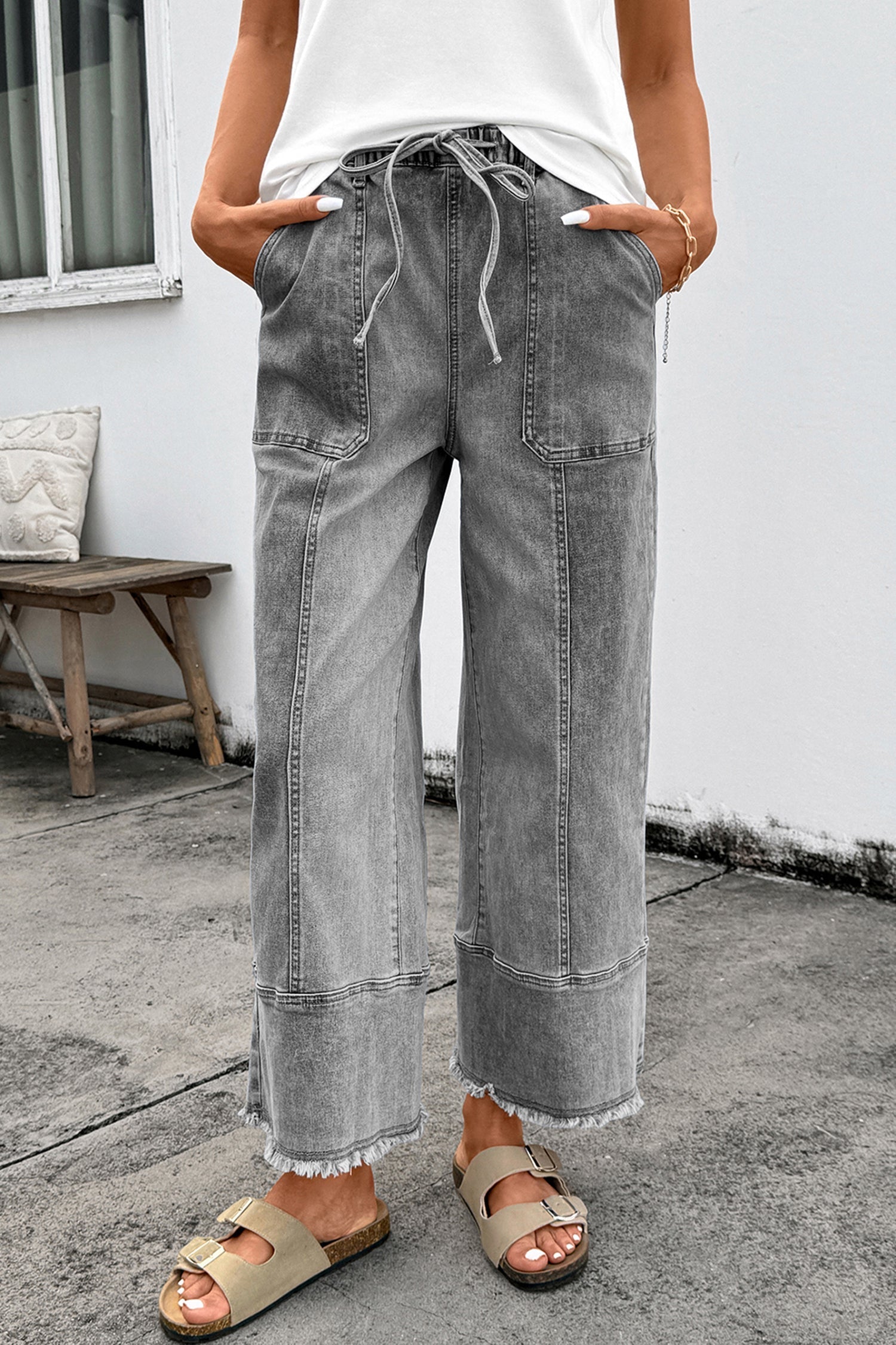Detail Drawcord Seam Raw Hem Wide-Leg Denim Pants in Gray
