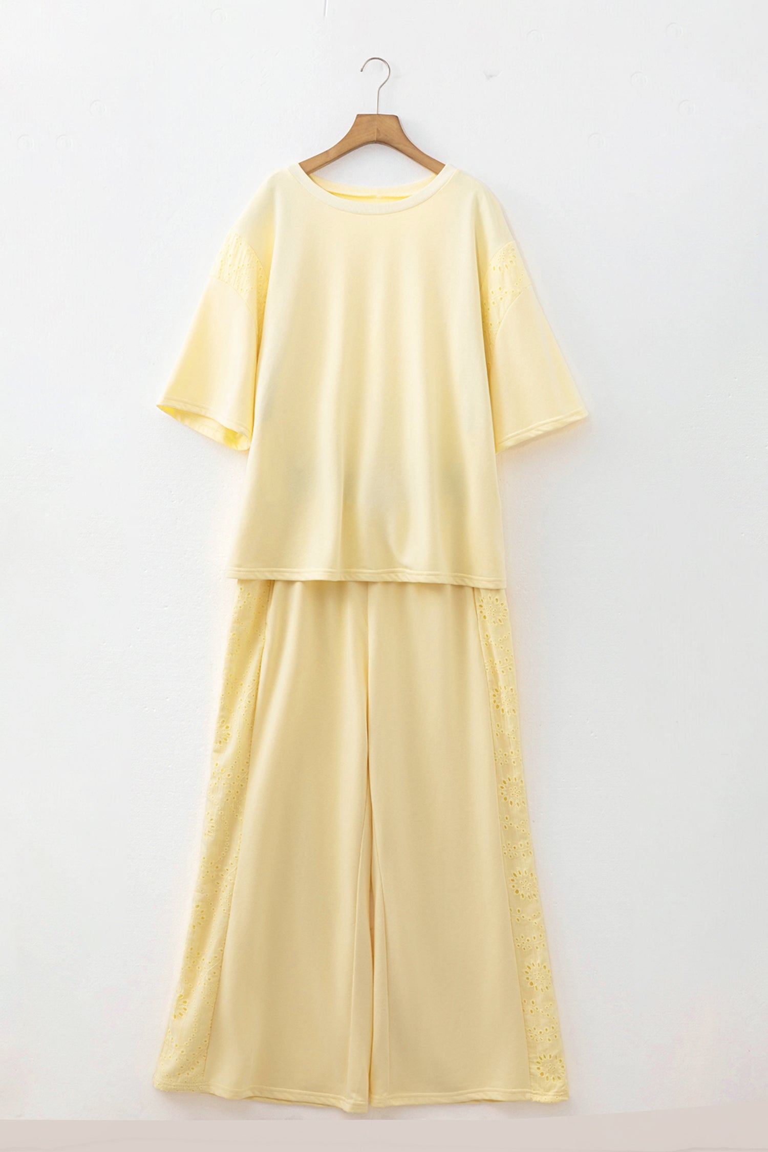 Cream Lace Solid Eyelet Panel Accent Plus Size 2pcs Outfit in Yellow