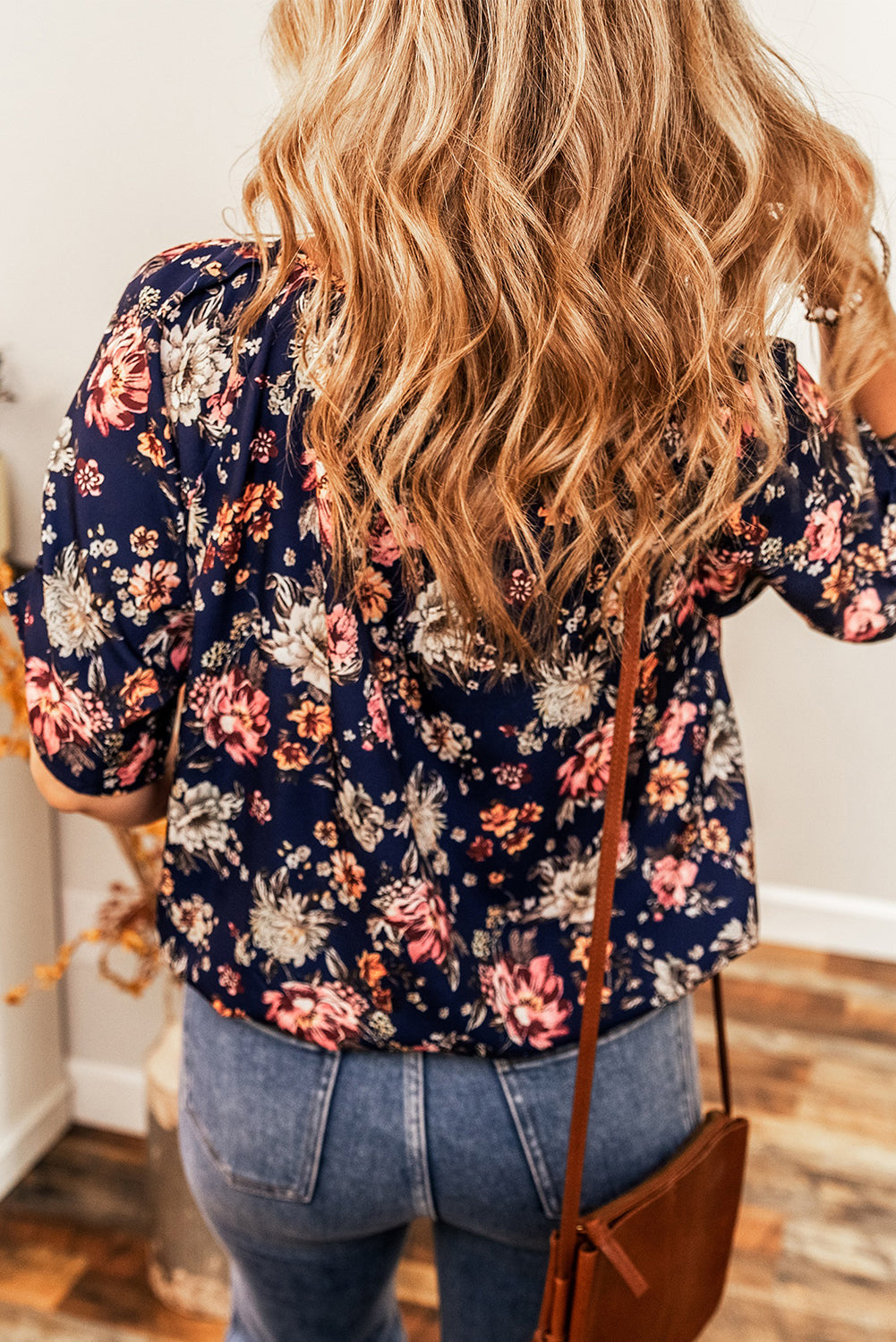 Short-Sleeved Scoop Floral Scoop Neck Everyday Blouse