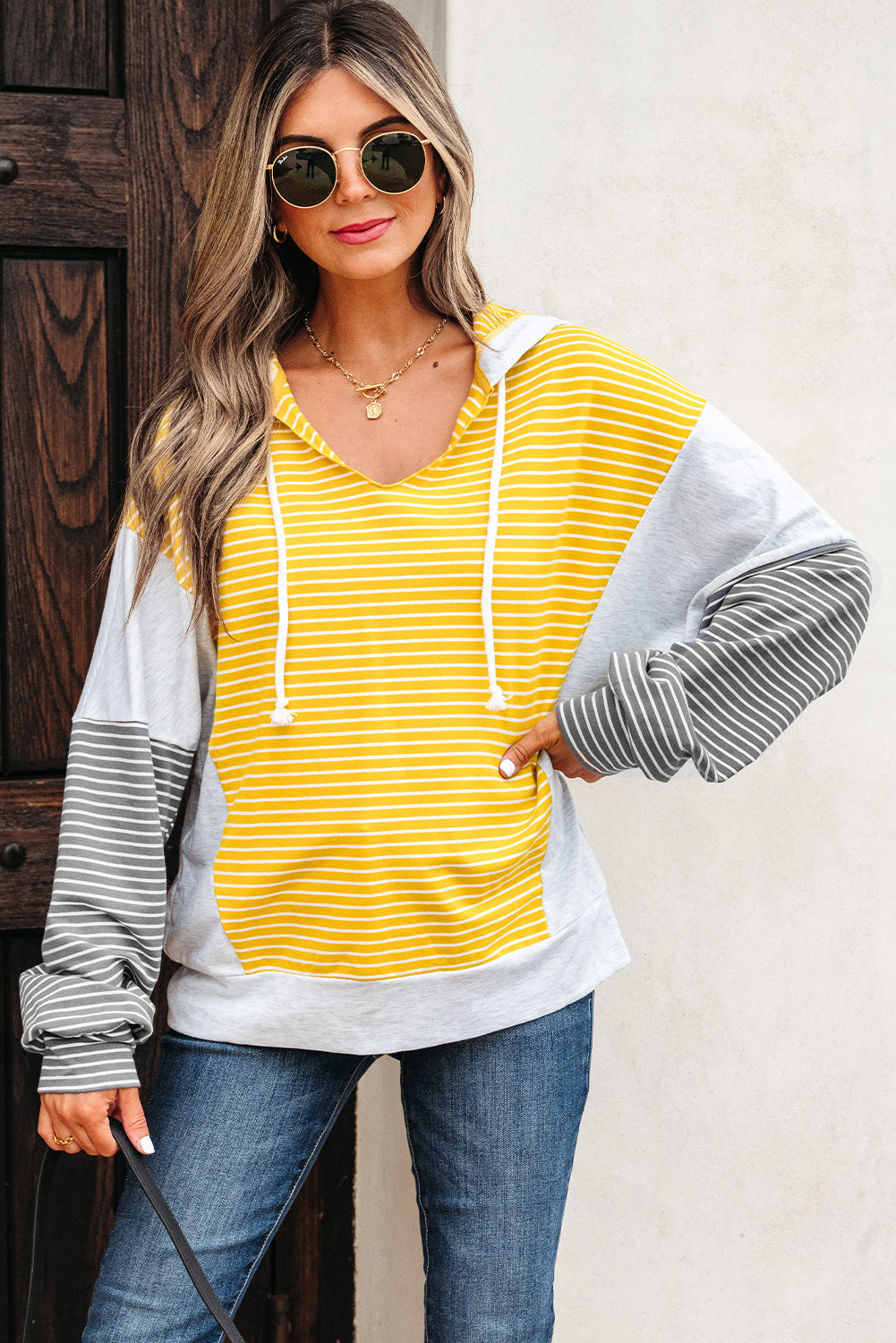 V-Neck Colorblock Drawcord Easy-Fit Fit Hooded Top